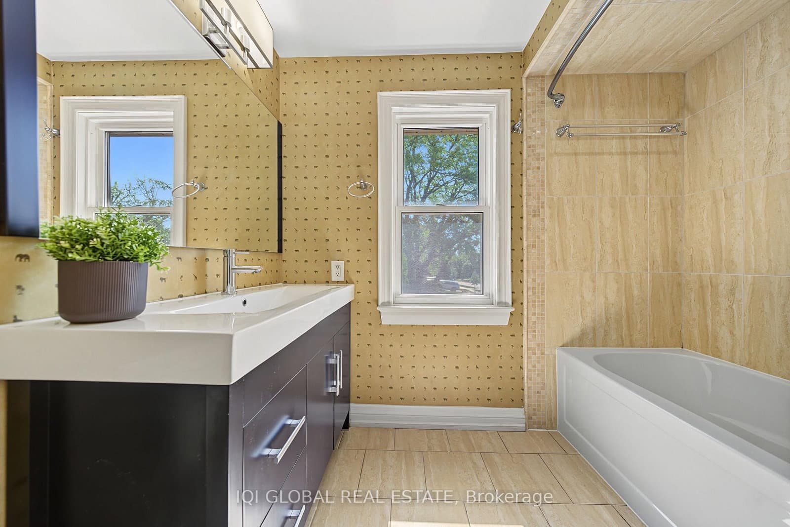 1497 Greenbriar Drive thumbnail 34