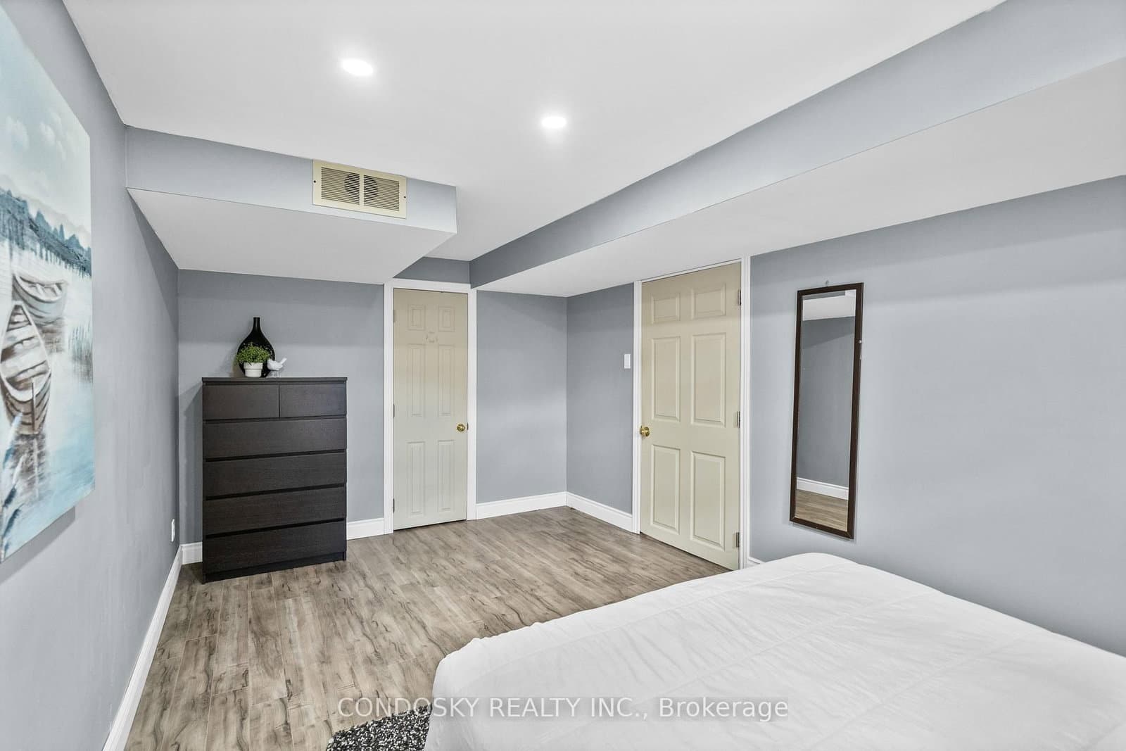 6182 Duford Drive thumbnail 43