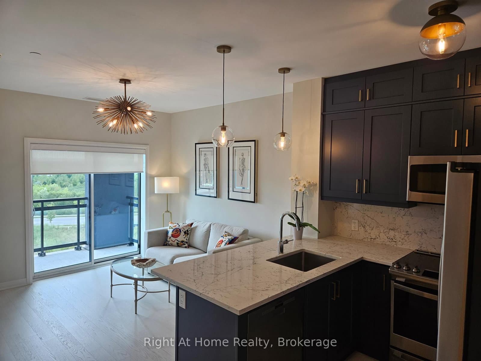 102 GROVEWOOD Common, Unit 527 thumbnail 5