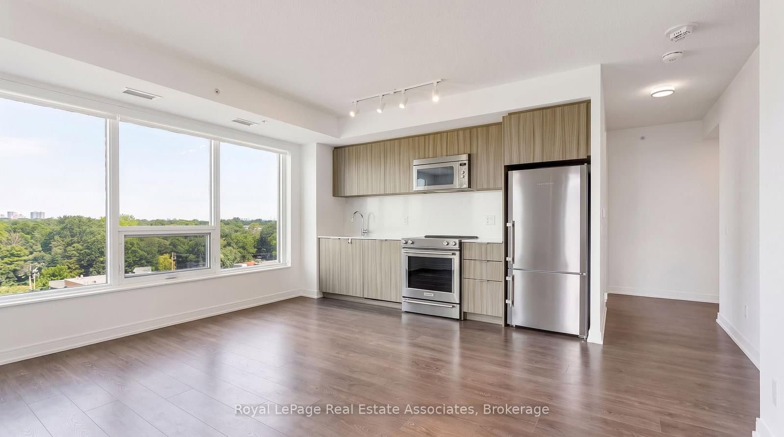30 Samuel Wood Way, Unit 602 thumbnail 14