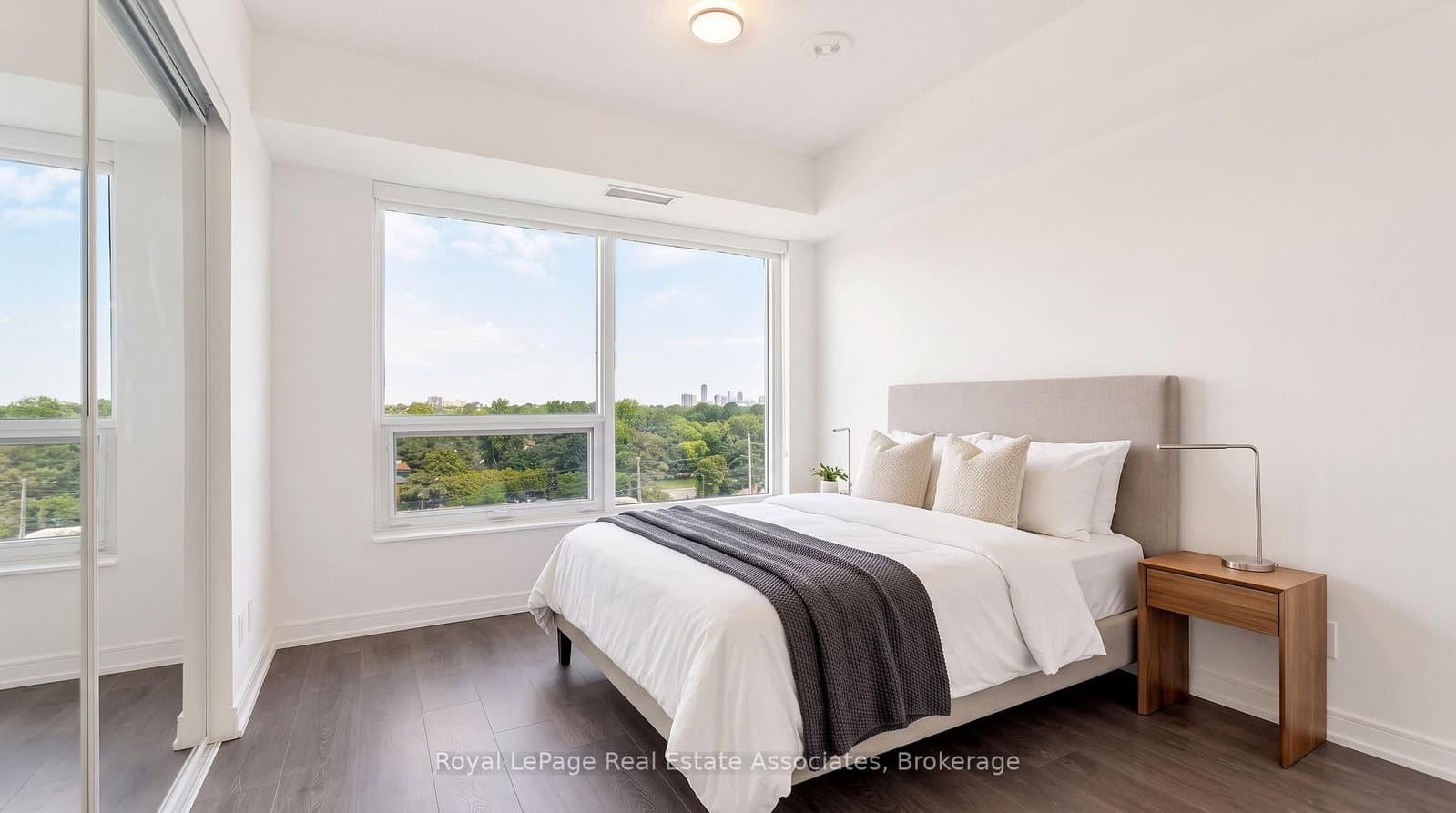 30 Samuel Wood Way, Unit 602 thumbnail 15
