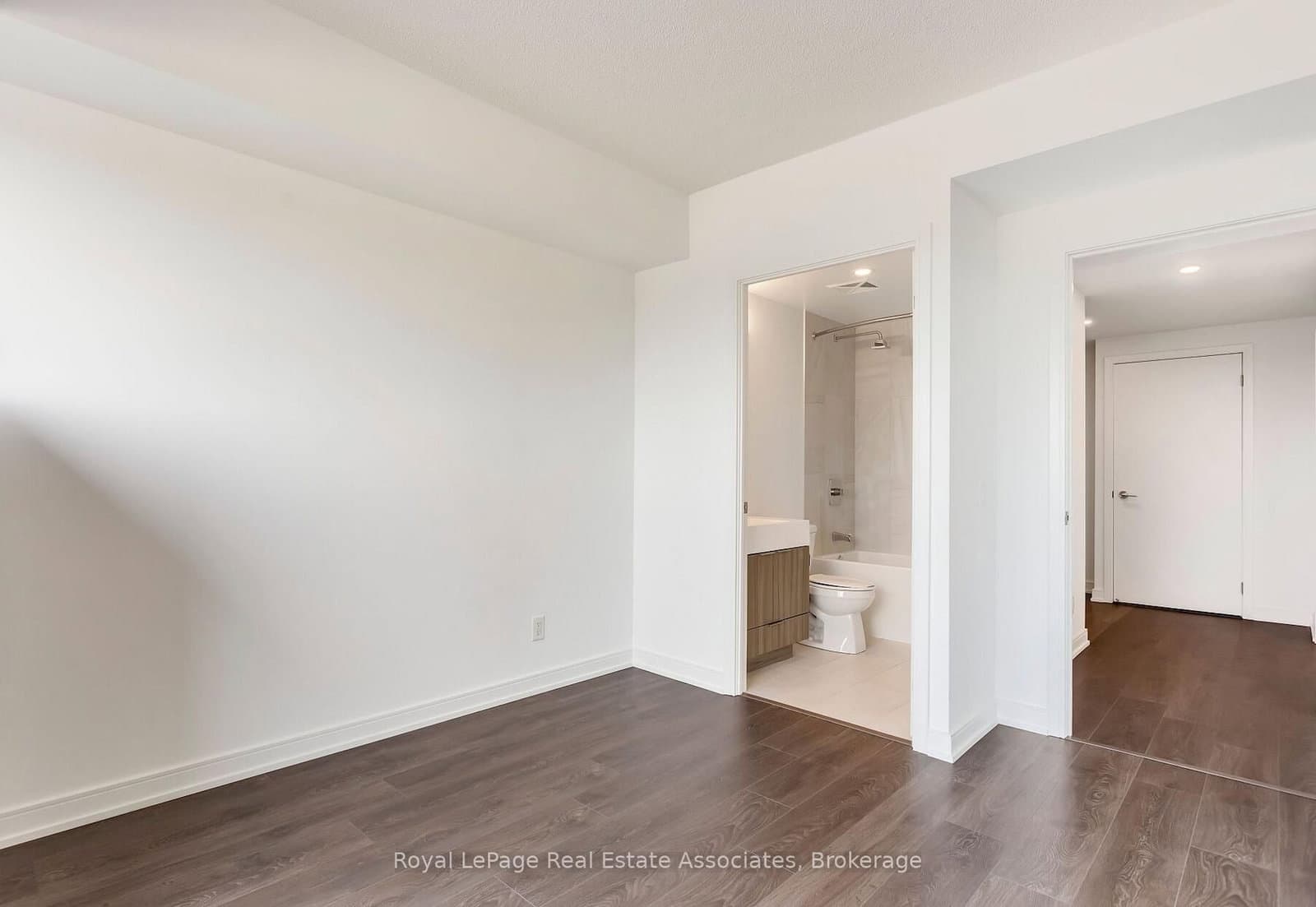 30 Samuel Wood Way, Unit 602 thumbnail 16