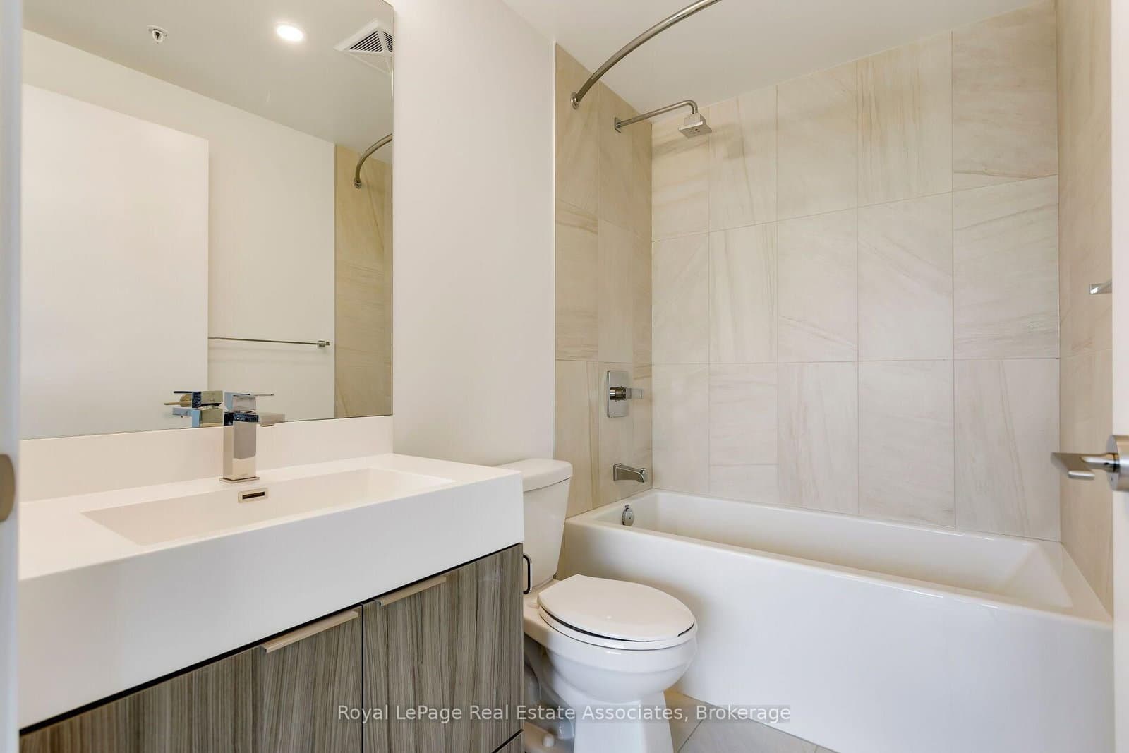 30 Samuel Wood Way, Unit 602 thumbnail 17