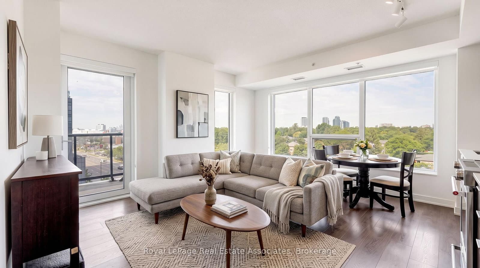 30 Samuel Wood Way, Unit 602 thumbnail 7