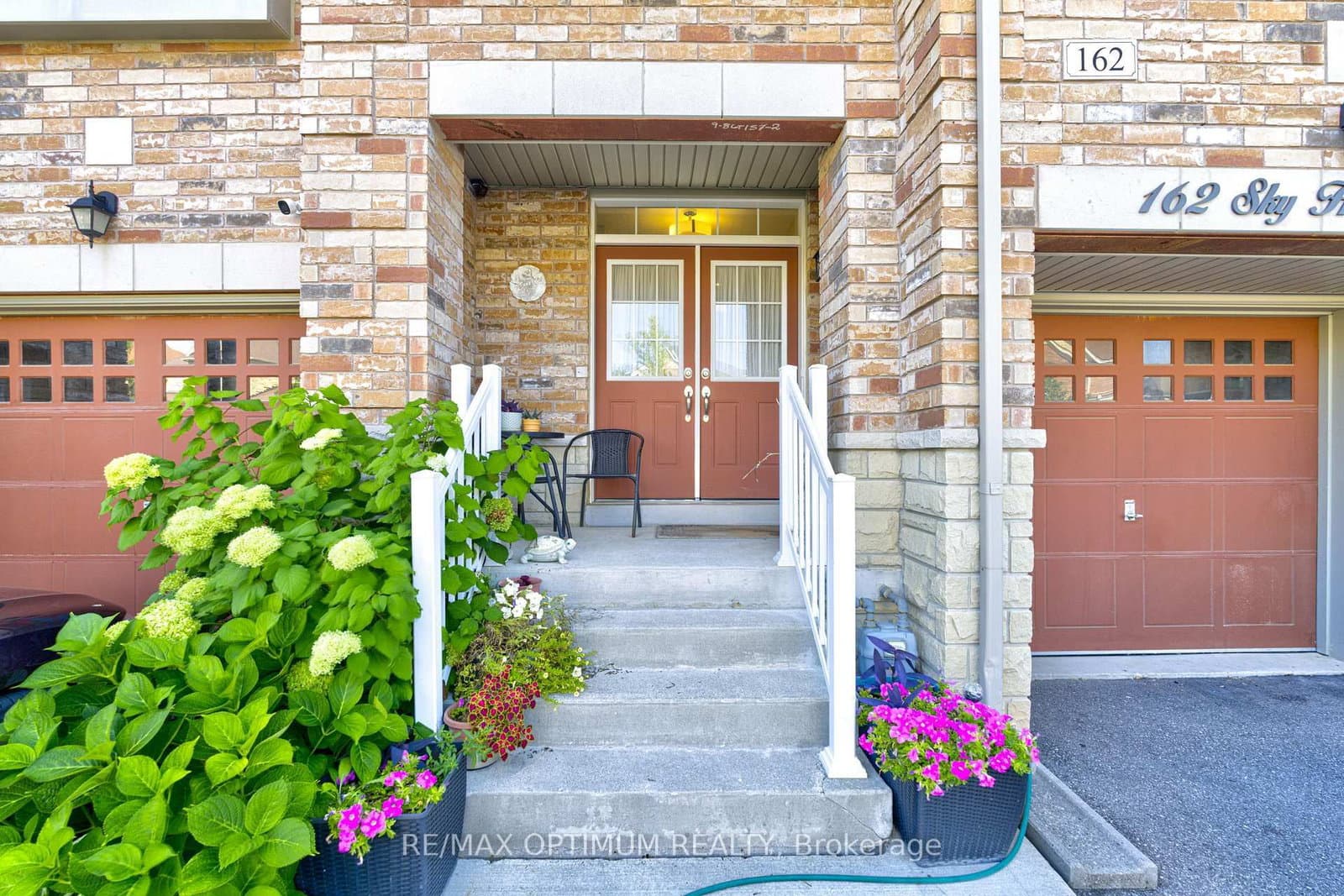 162 Sky Harbour Drive thumbnail 2