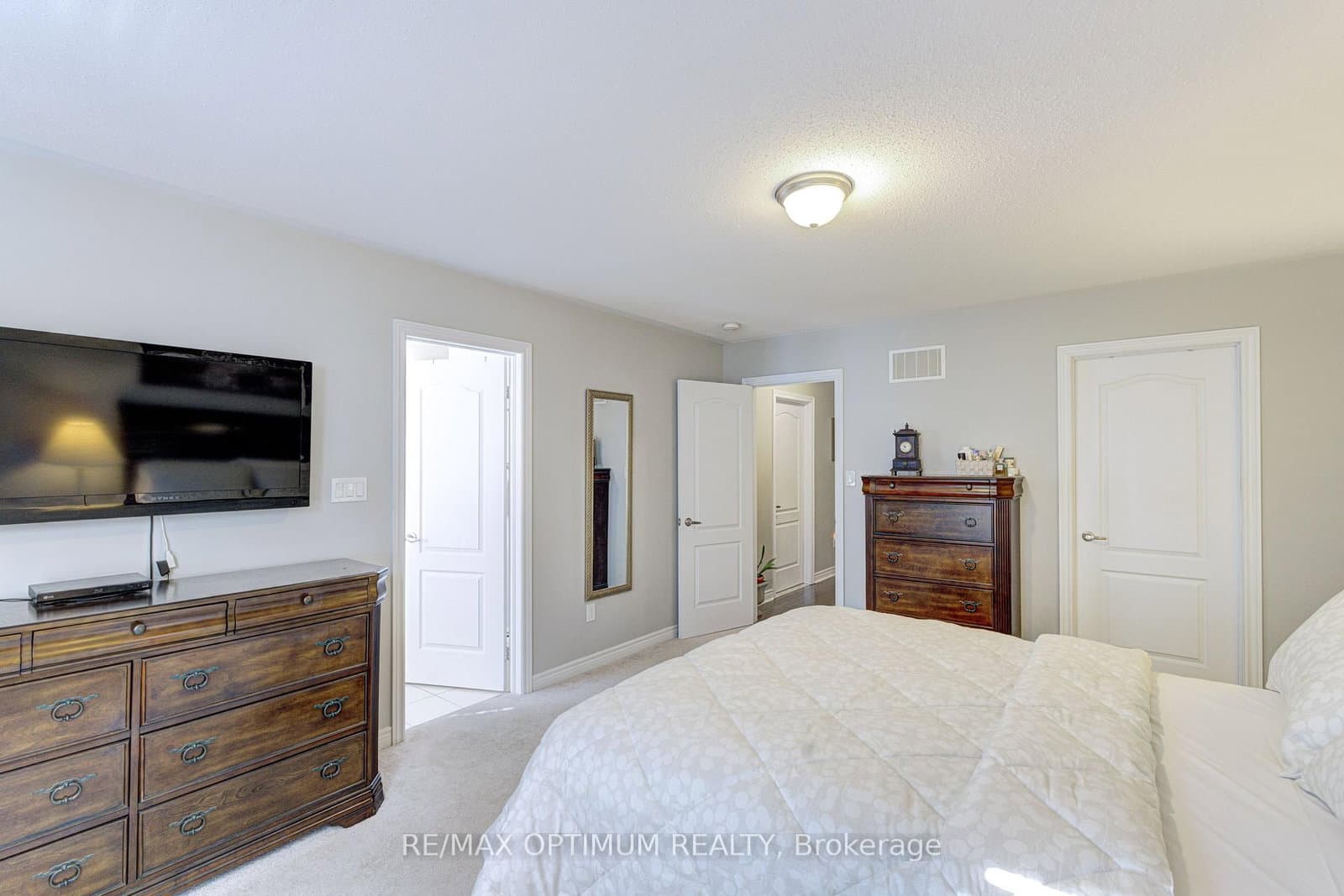 162 Sky Harbour Drive thumbnail 21