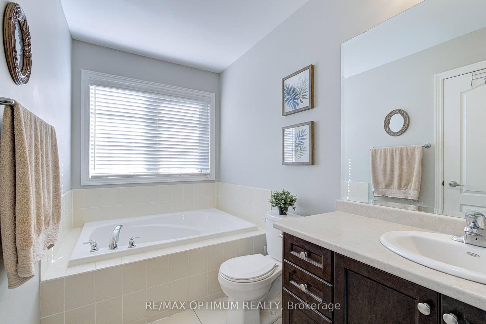 162 Sky Harbour Drive thumbnail 23