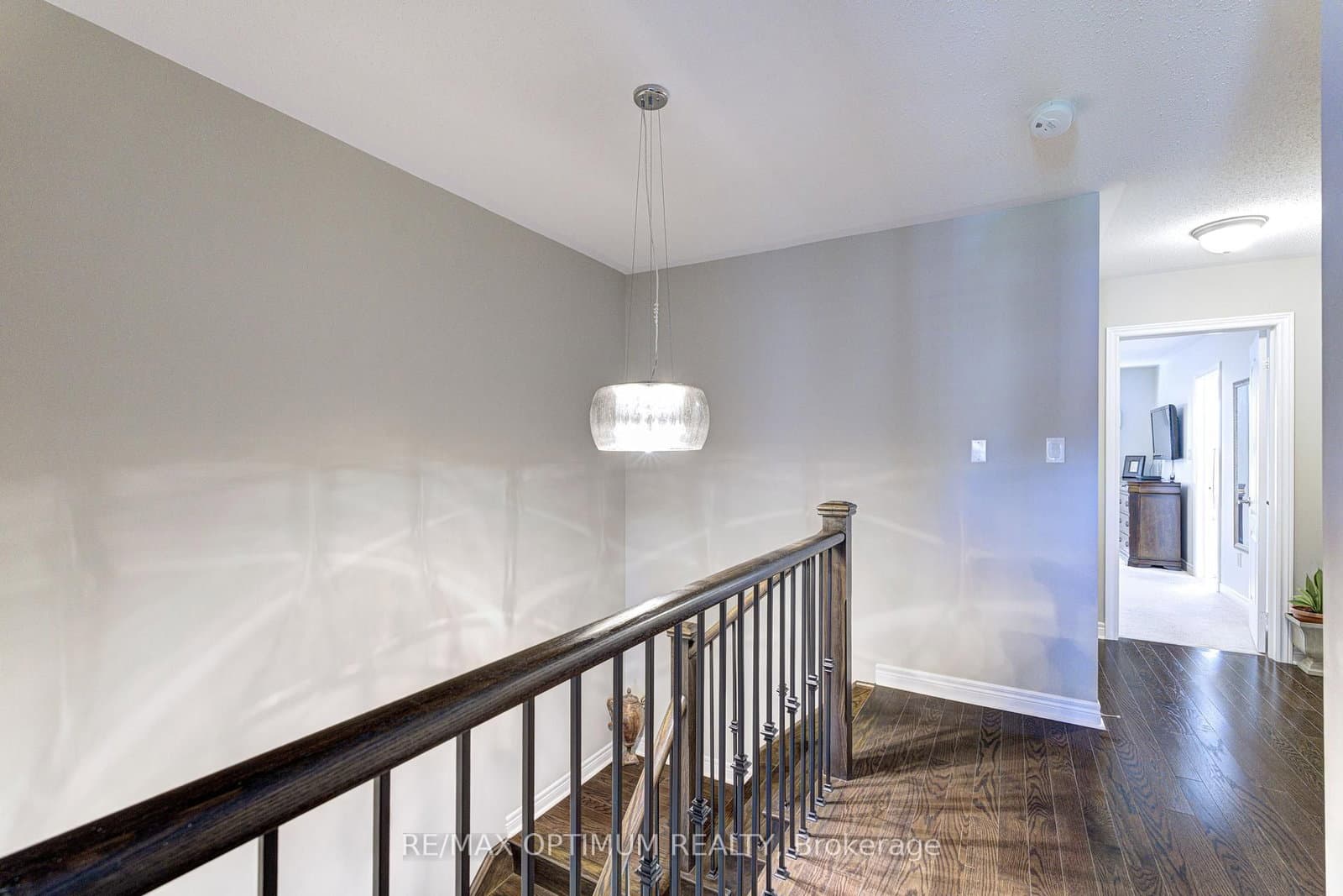 162 Sky Harbour Drive thumbnail 27