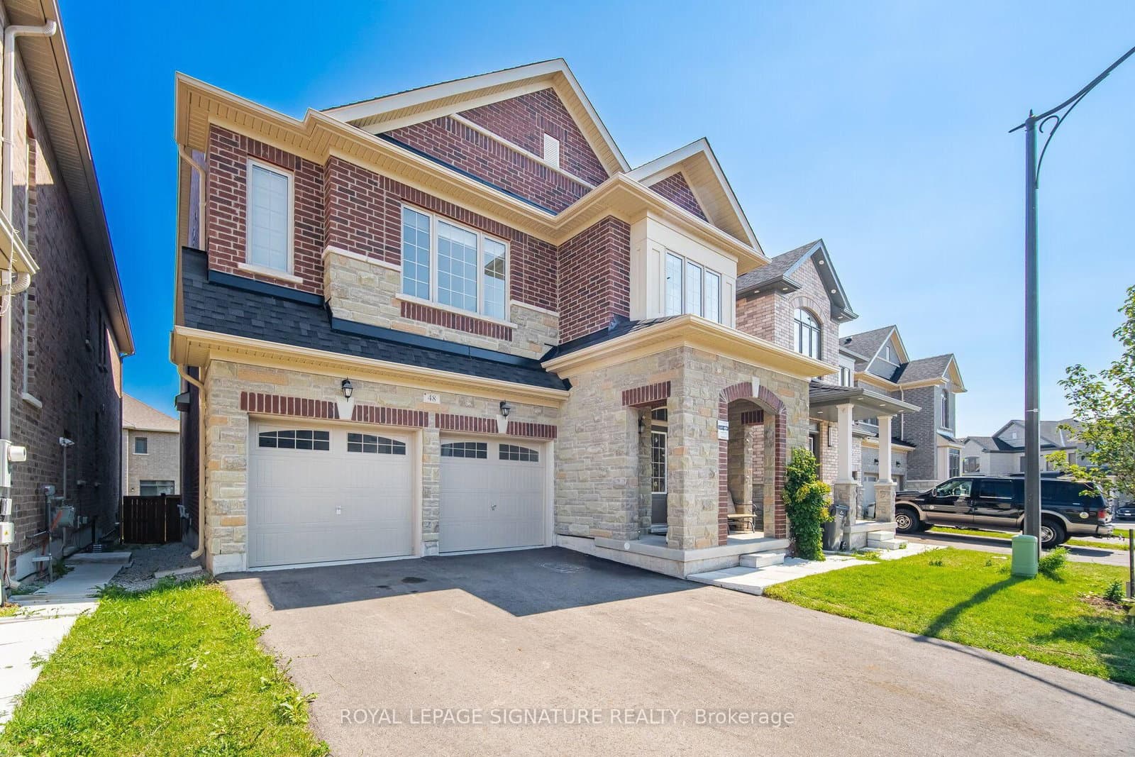 48 Eastman Drive, Unit 2 thumbnail 2