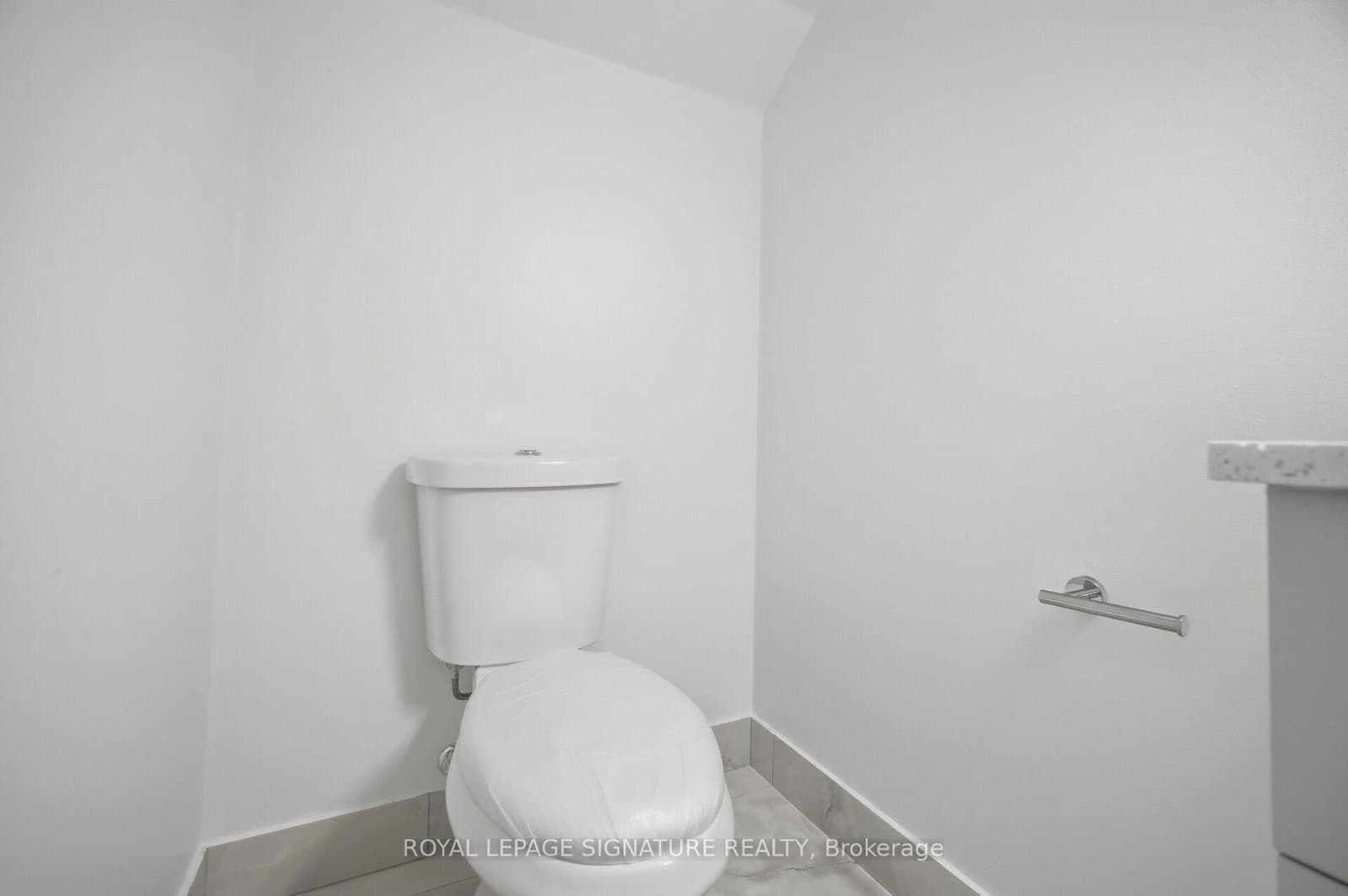 48 Eastman Drive, Unit 2 thumbnail 35