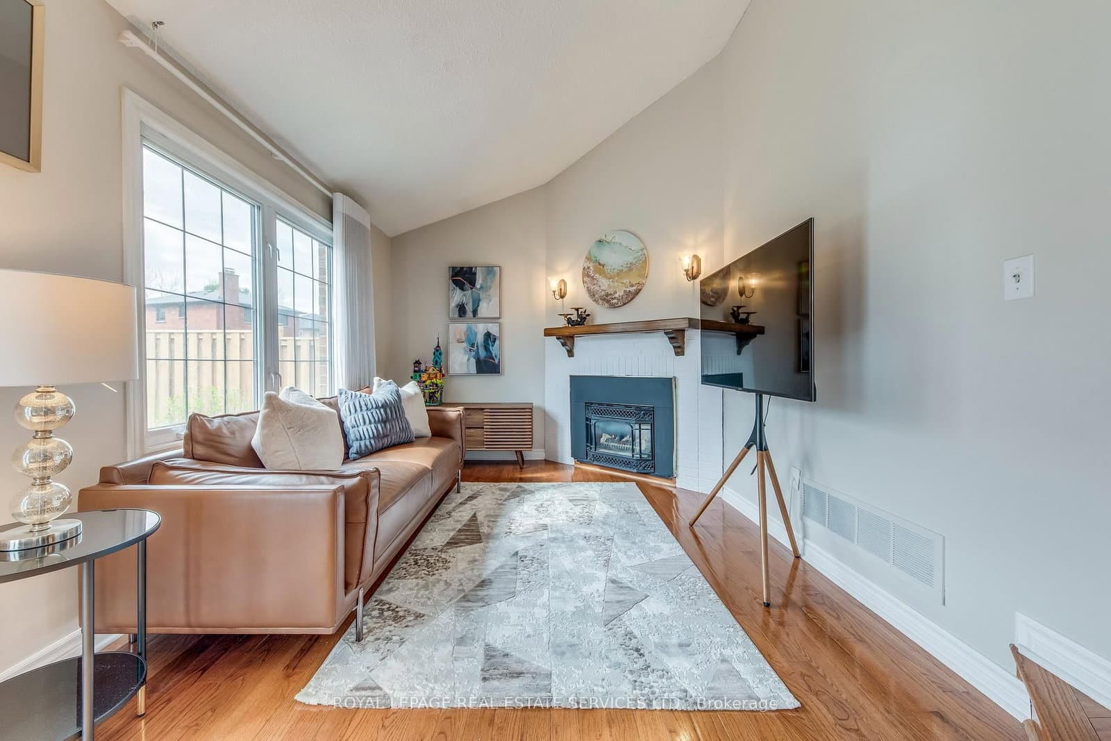 3390 Chartrand Crescent thumbnail 11