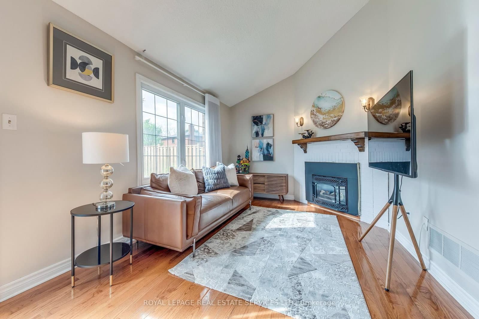 3390 Chartrand Crescent thumbnail 12
