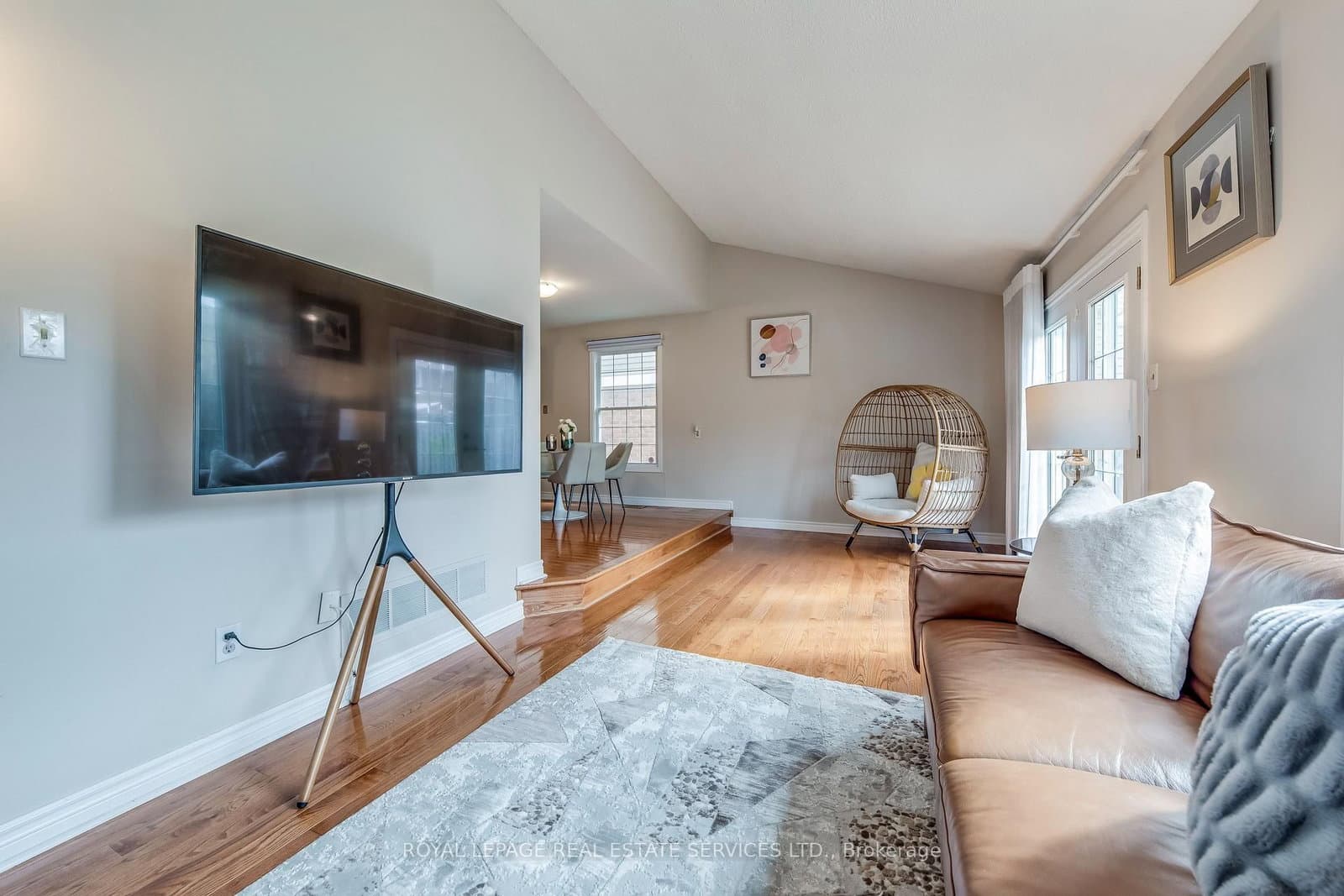 3390 Chartrand Crescent thumbnail 14