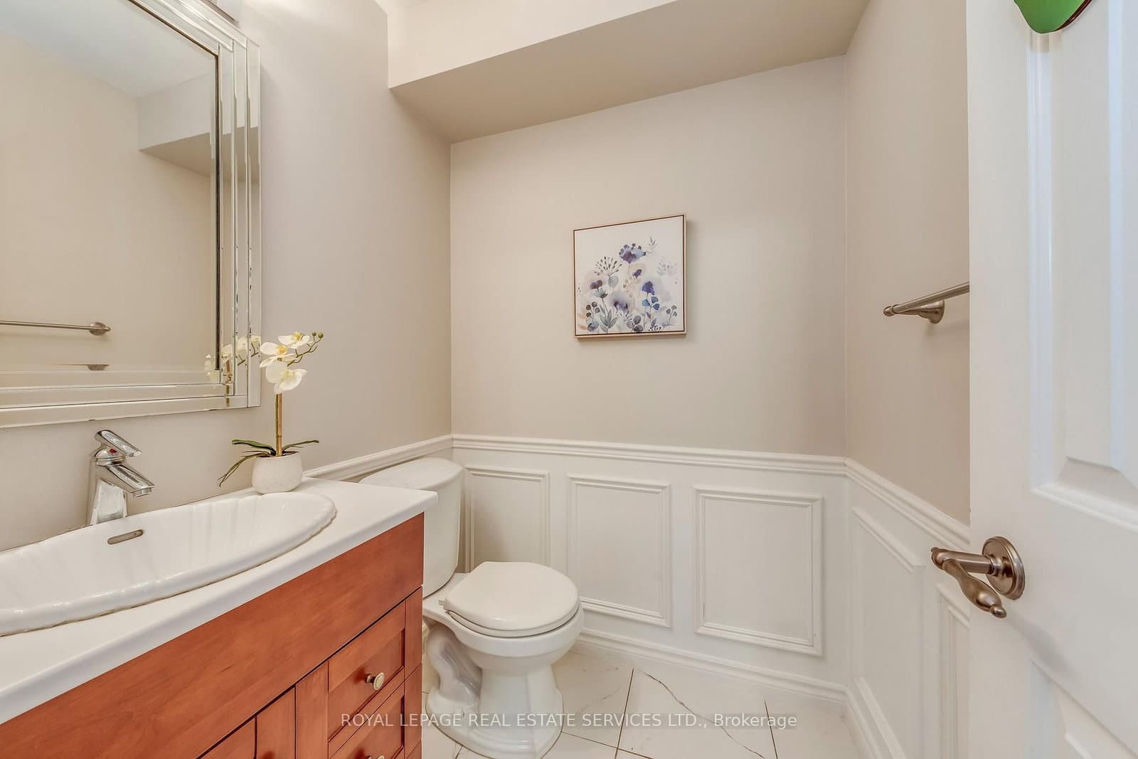 3390 Chartrand Crescent thumbnail 23