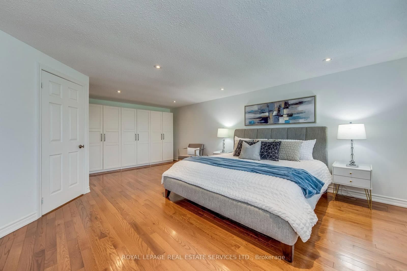 3390 Chartrand Crescent thumbnail 27