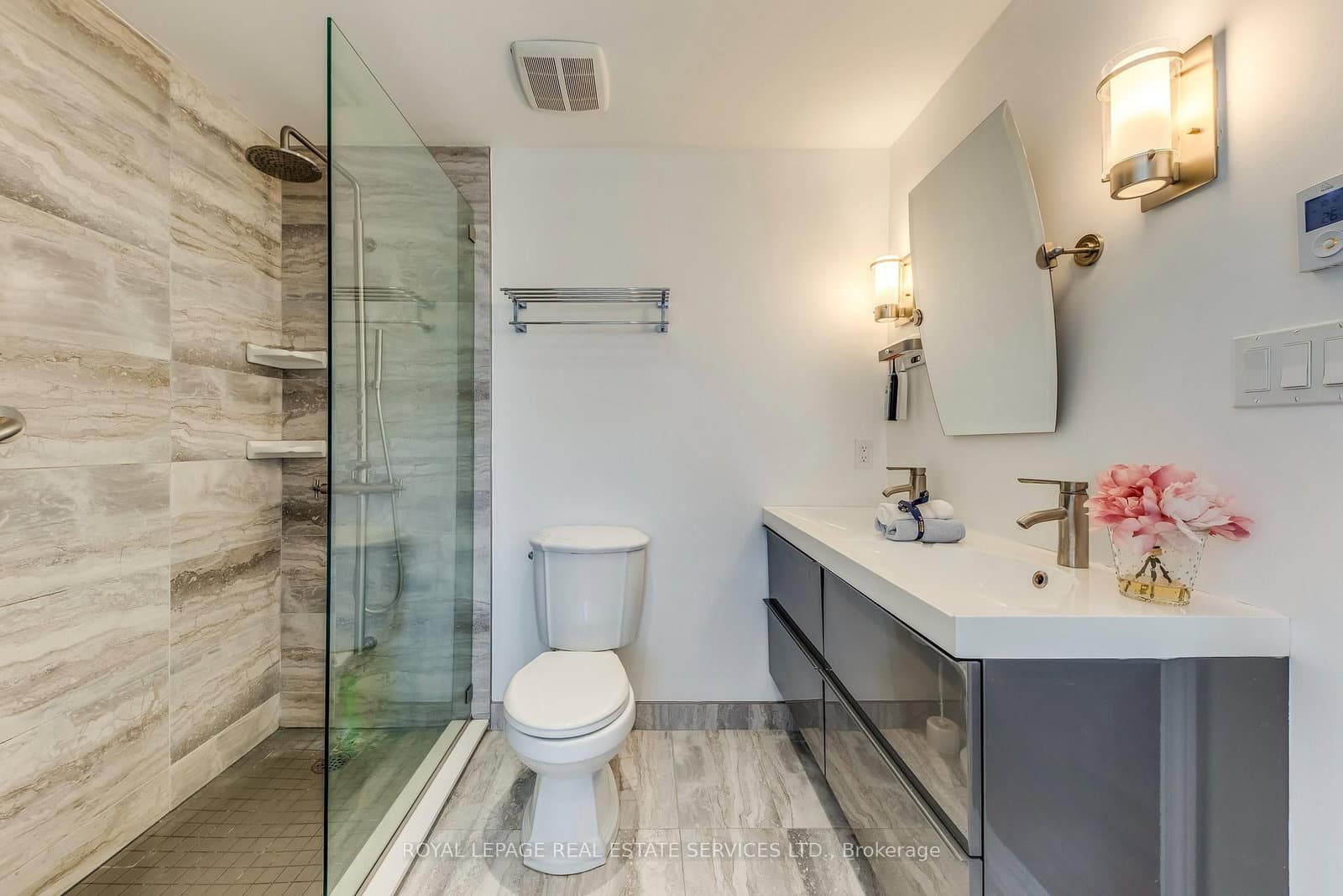 3390 Chartrand Crescent thumbnail 29
