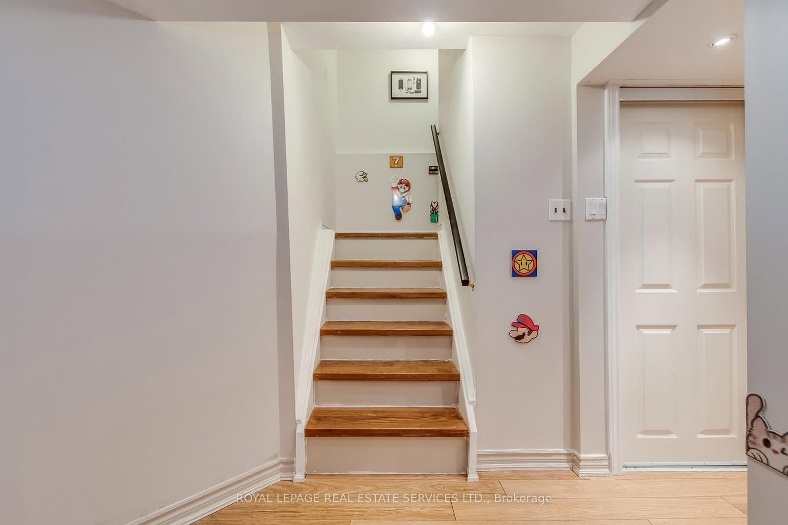 3390 Chartrand Crescent thumbnail 36