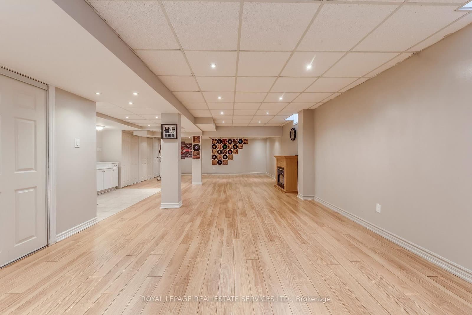 3390 Chartrand Crescent thumbnail 37