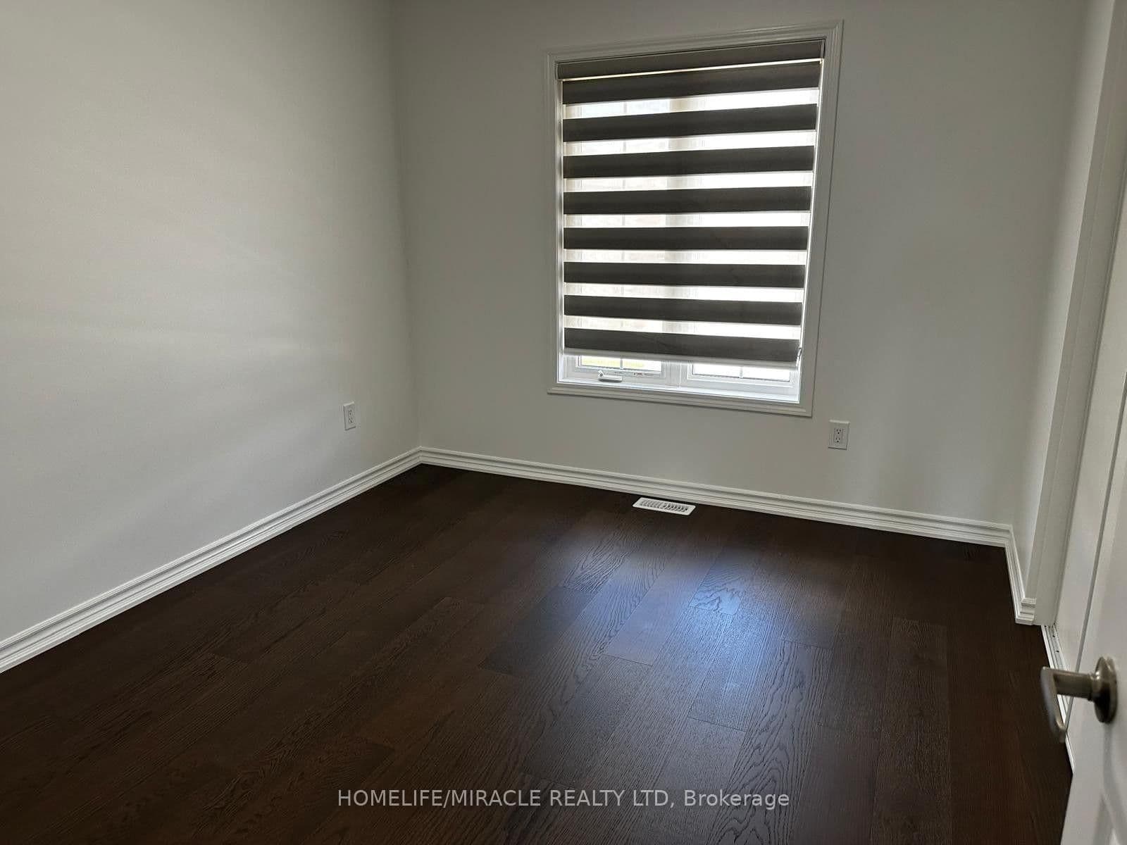 147 Yates Drive, Unit Upper thumbnail 32