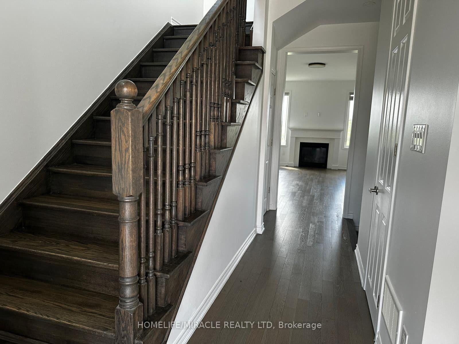 147 Yates Drive, Unit Upper thumbnail 4