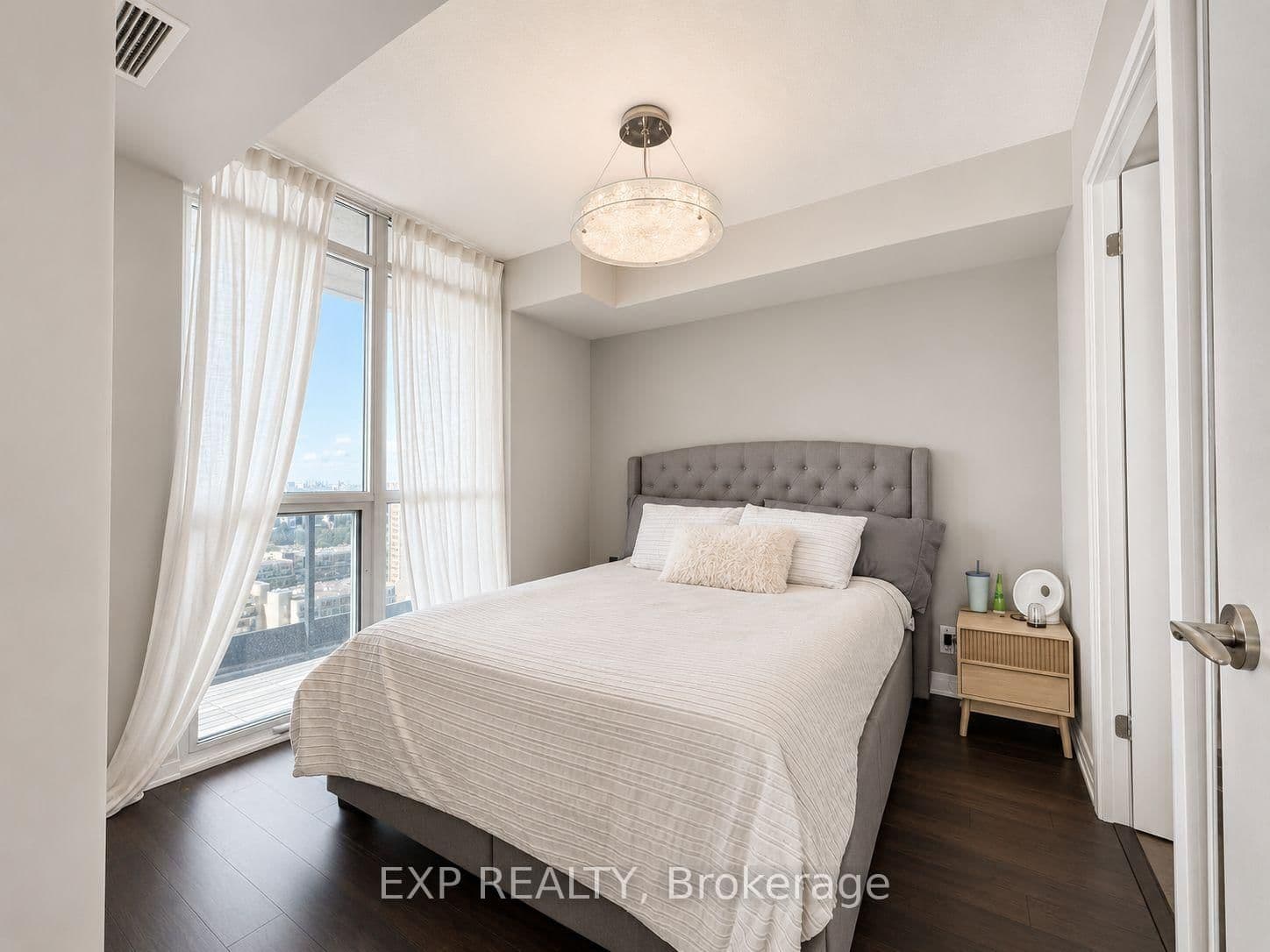 1 Valhalla Inn Road, Unit 1807 thumbnail 8