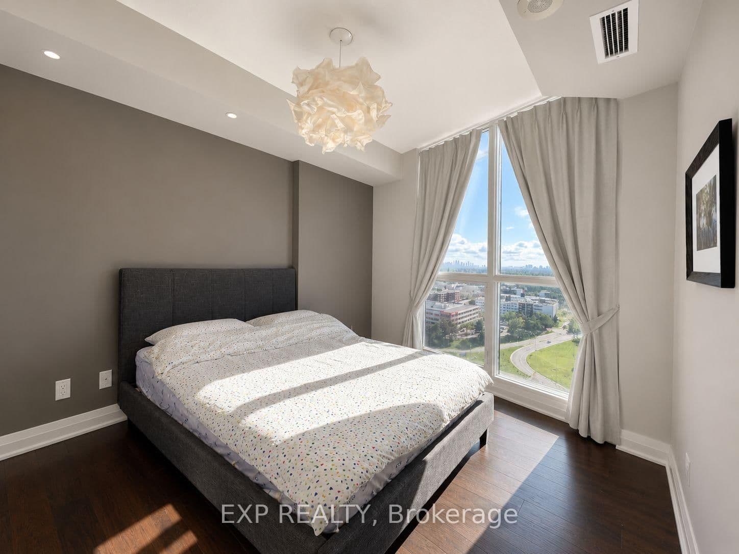 1 Valhalla Inn Road, Unit 1807 thumbnail 9