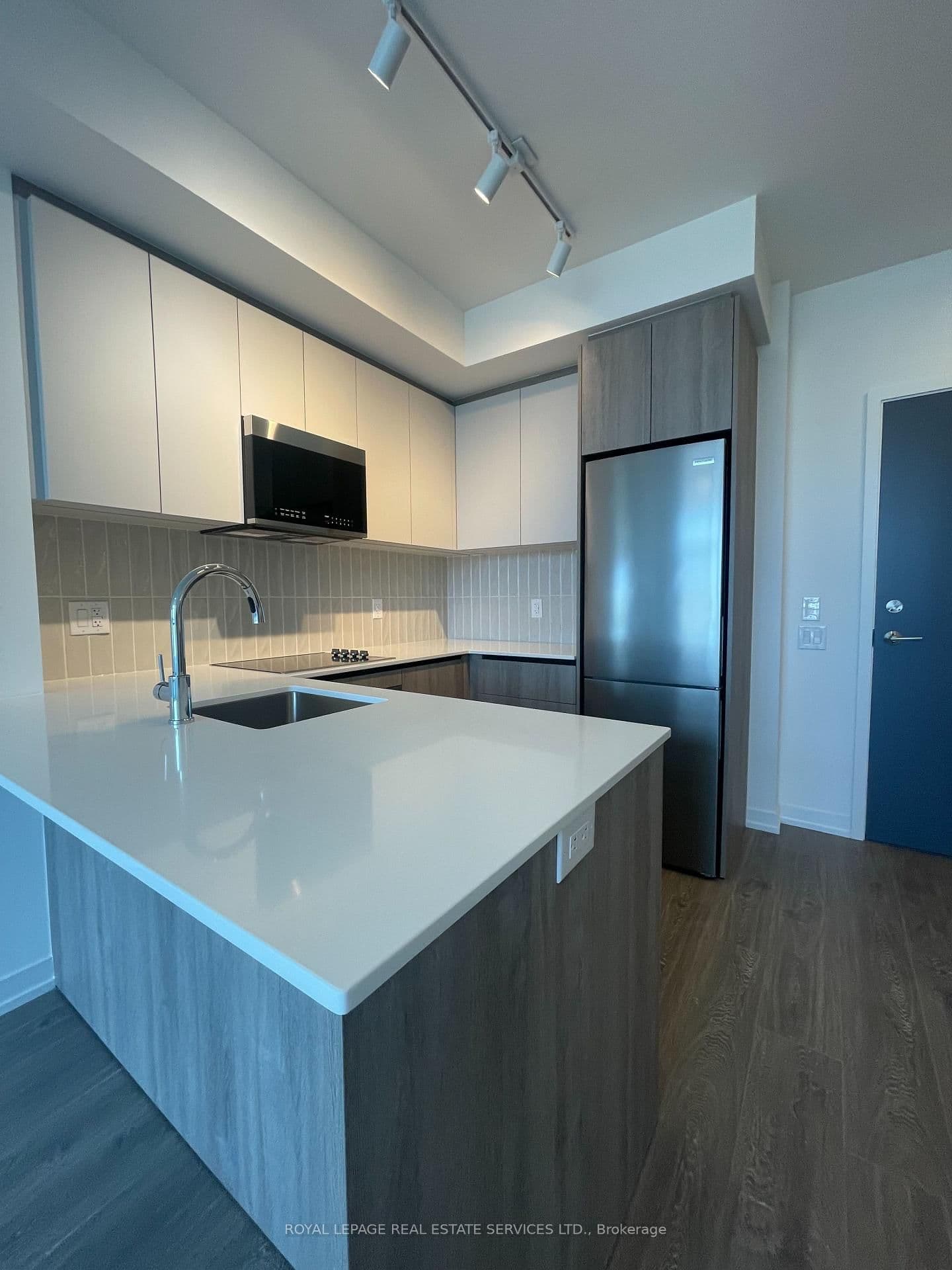 2485 Eglinton Avenue W, Unit 724 thumbnail 5
