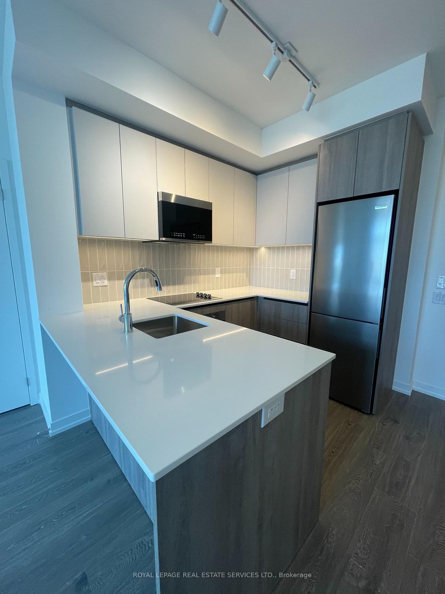 2485 Eglinton Avenue W, Unit 724 thumbnail 6