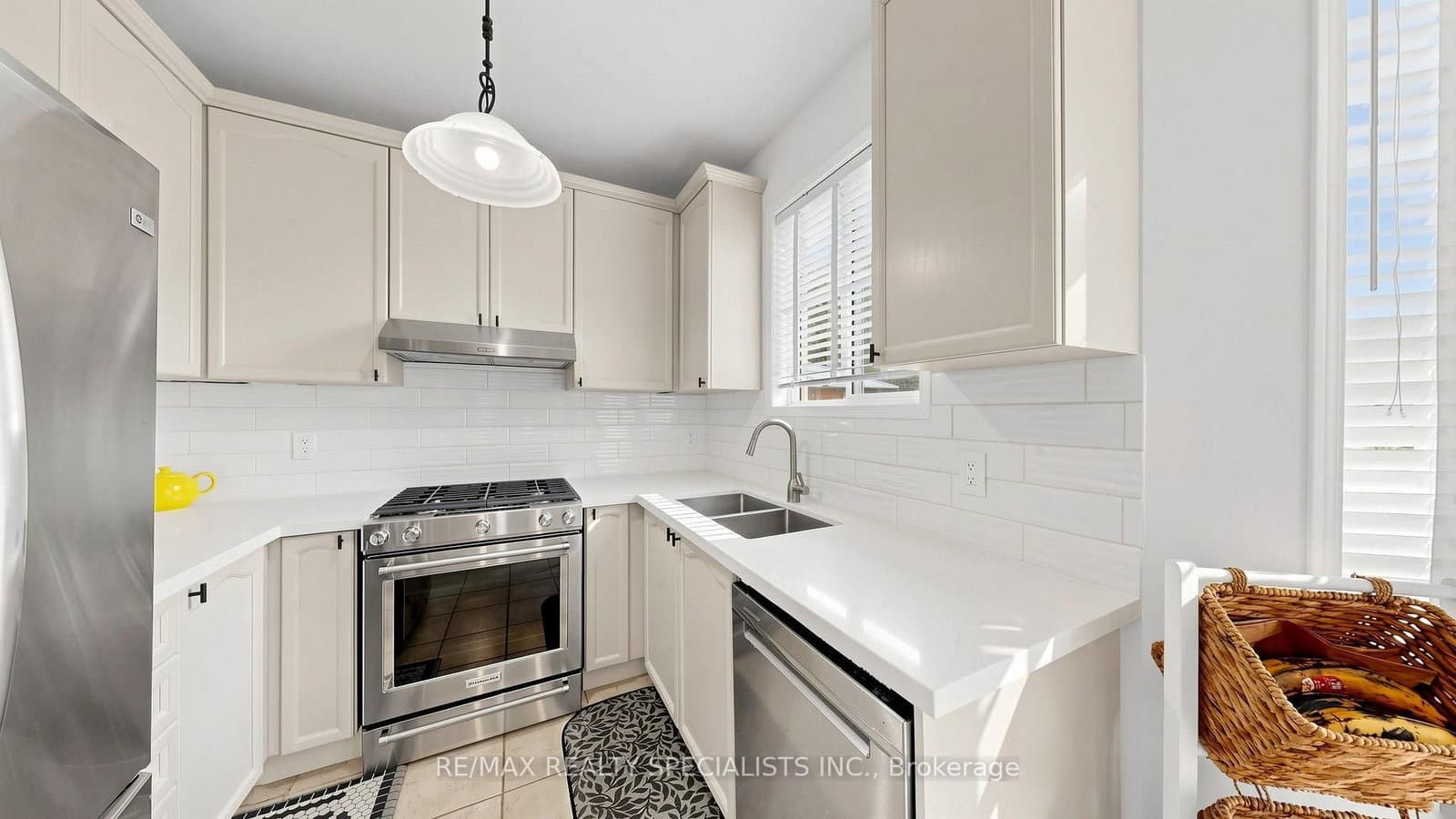 176 Royal Valley Drive thumbnail 17