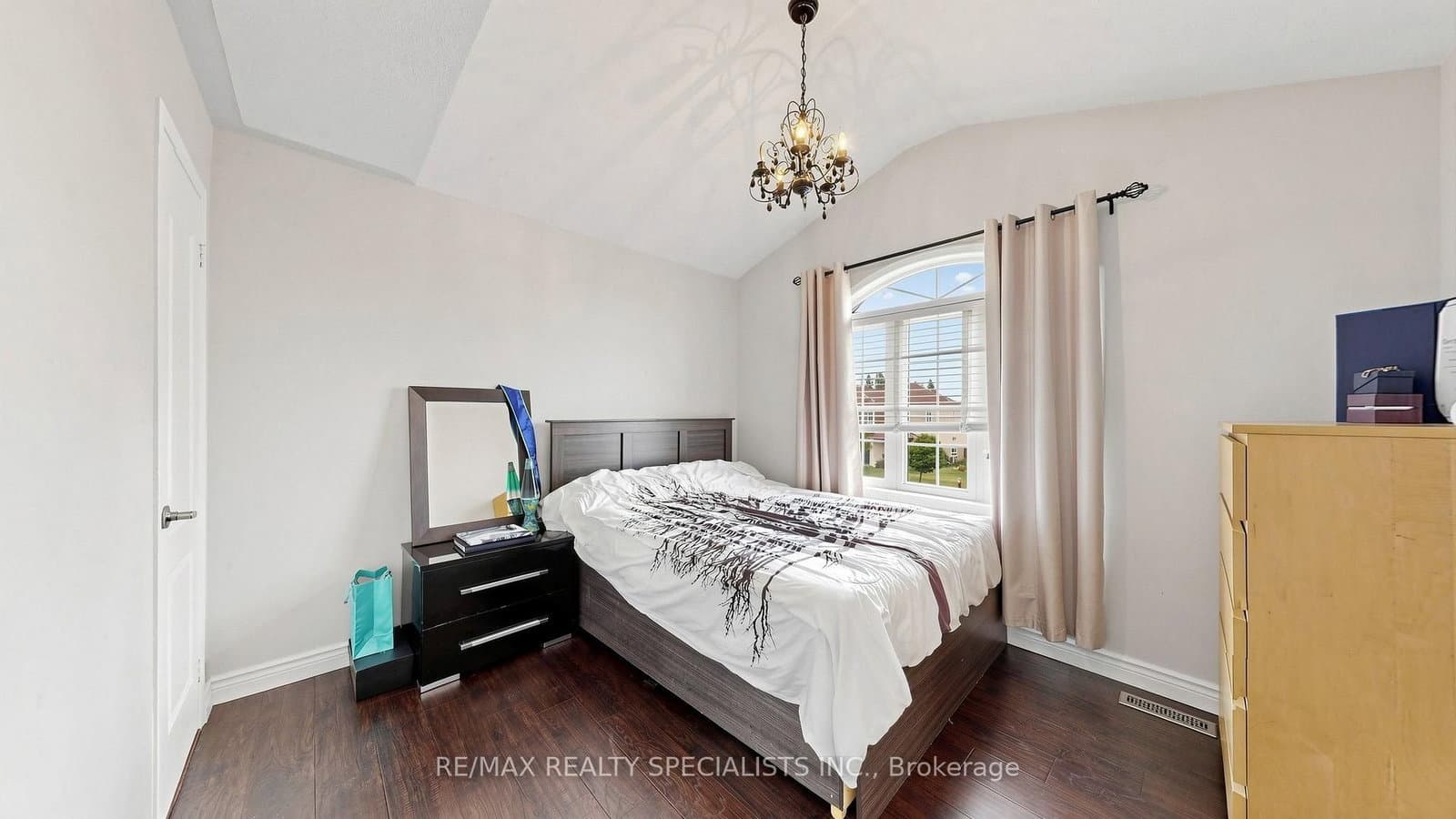 176 Royal Valley Drive thumbnail 35