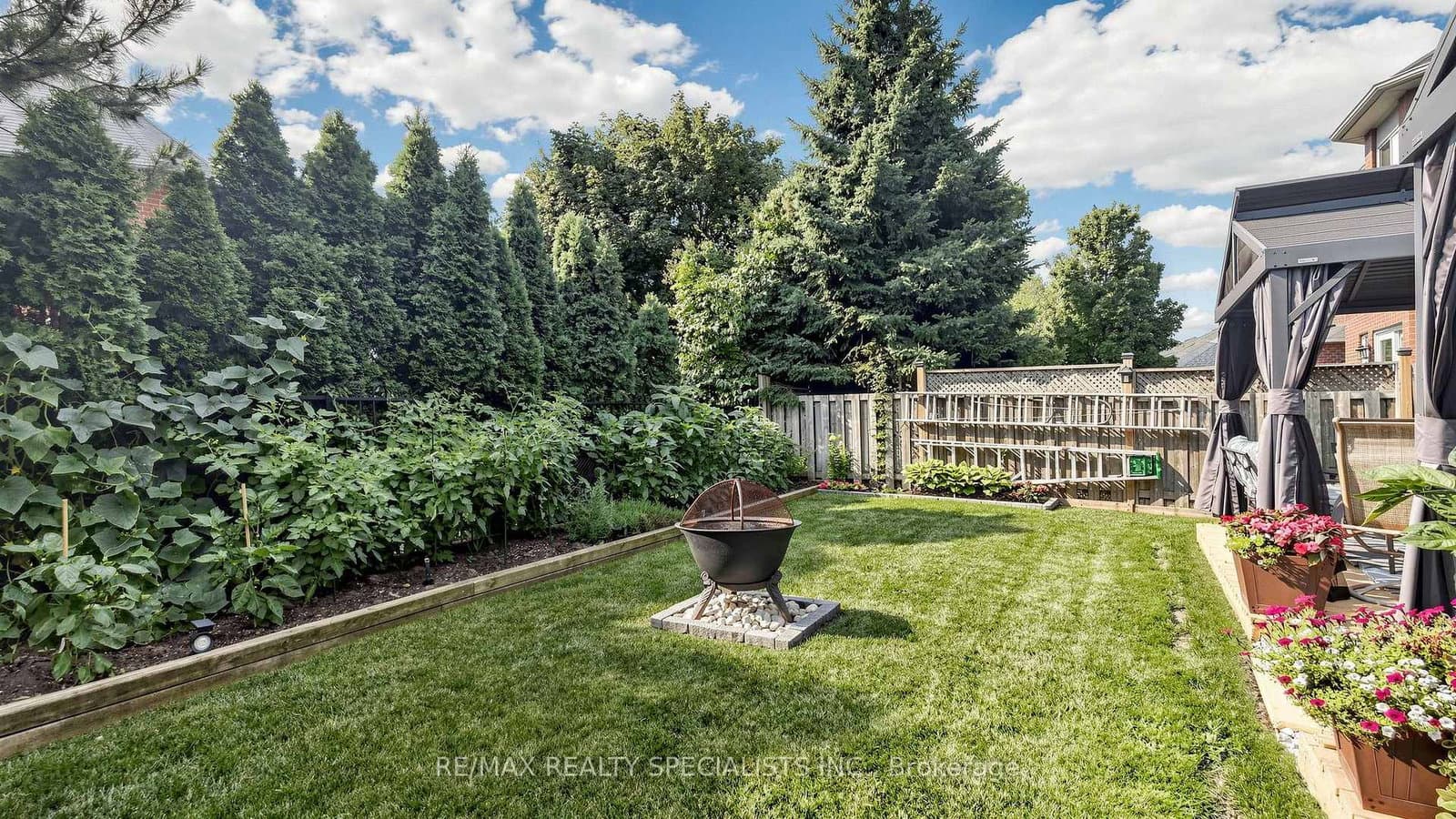 176 Royal Valley Drive thumbnail 43