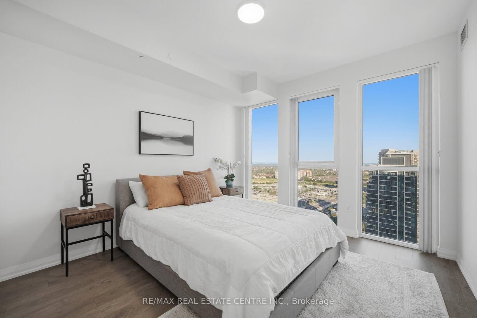 35 Watergarden Drive, Unit 2414 thumbnail 17