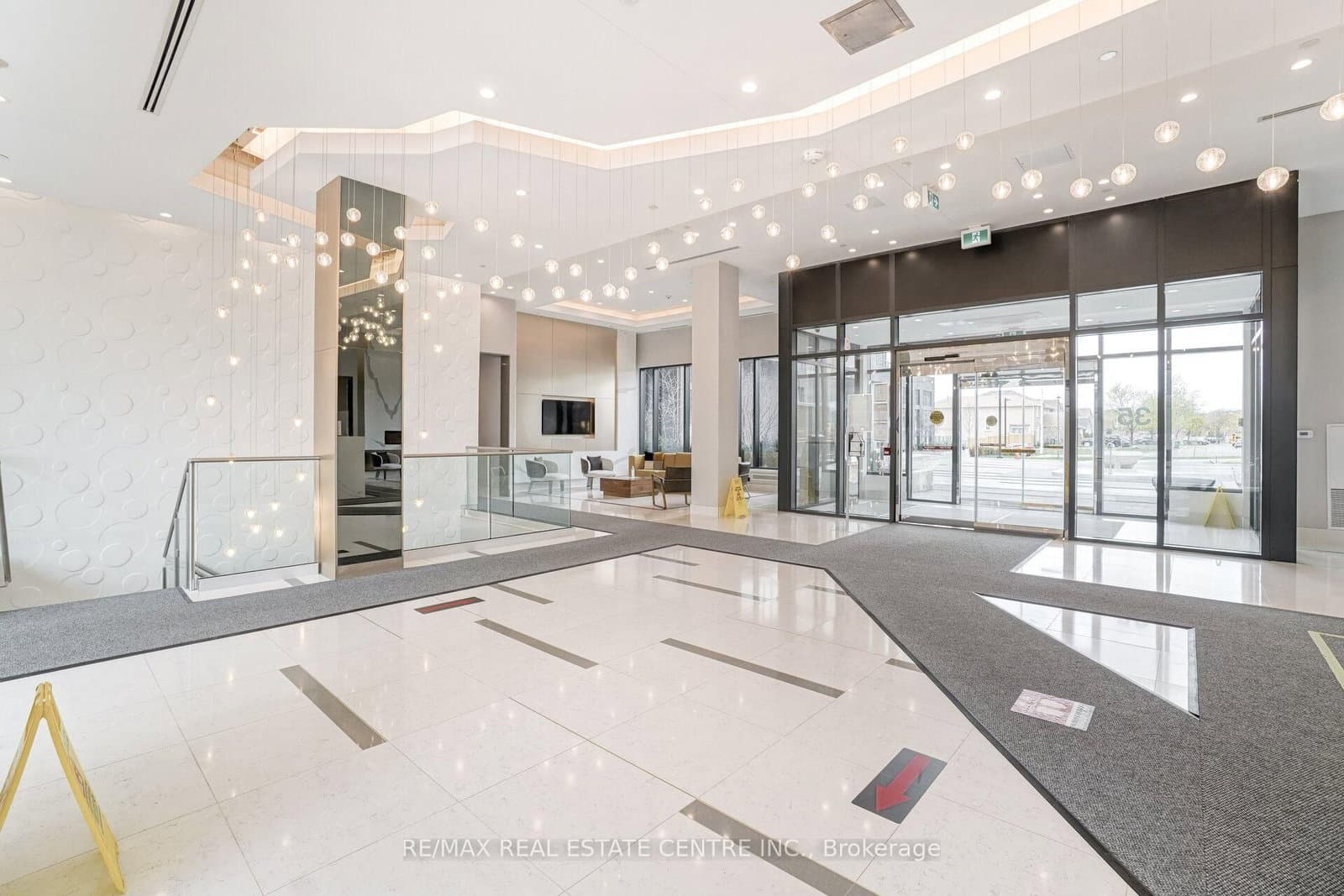 35 Watergarden Drive, Unit 2414 thumbnail 3