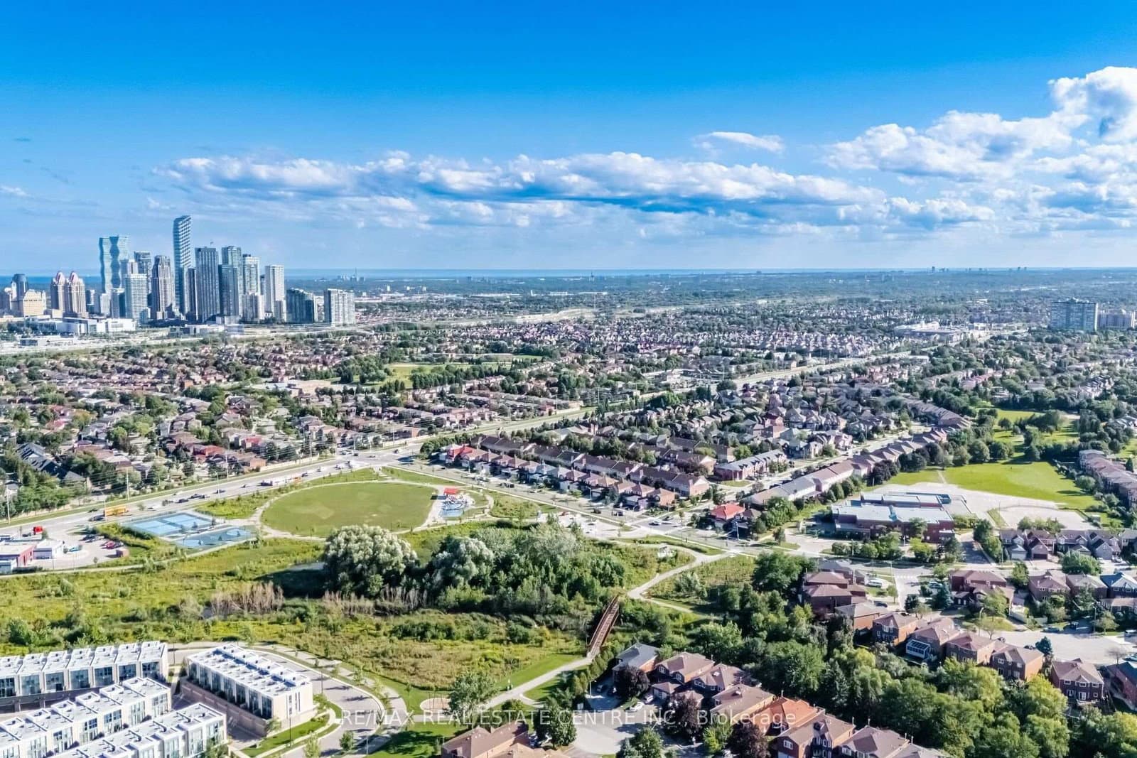 35 Watergarden Drive, Unit 2414 thumbnail 32