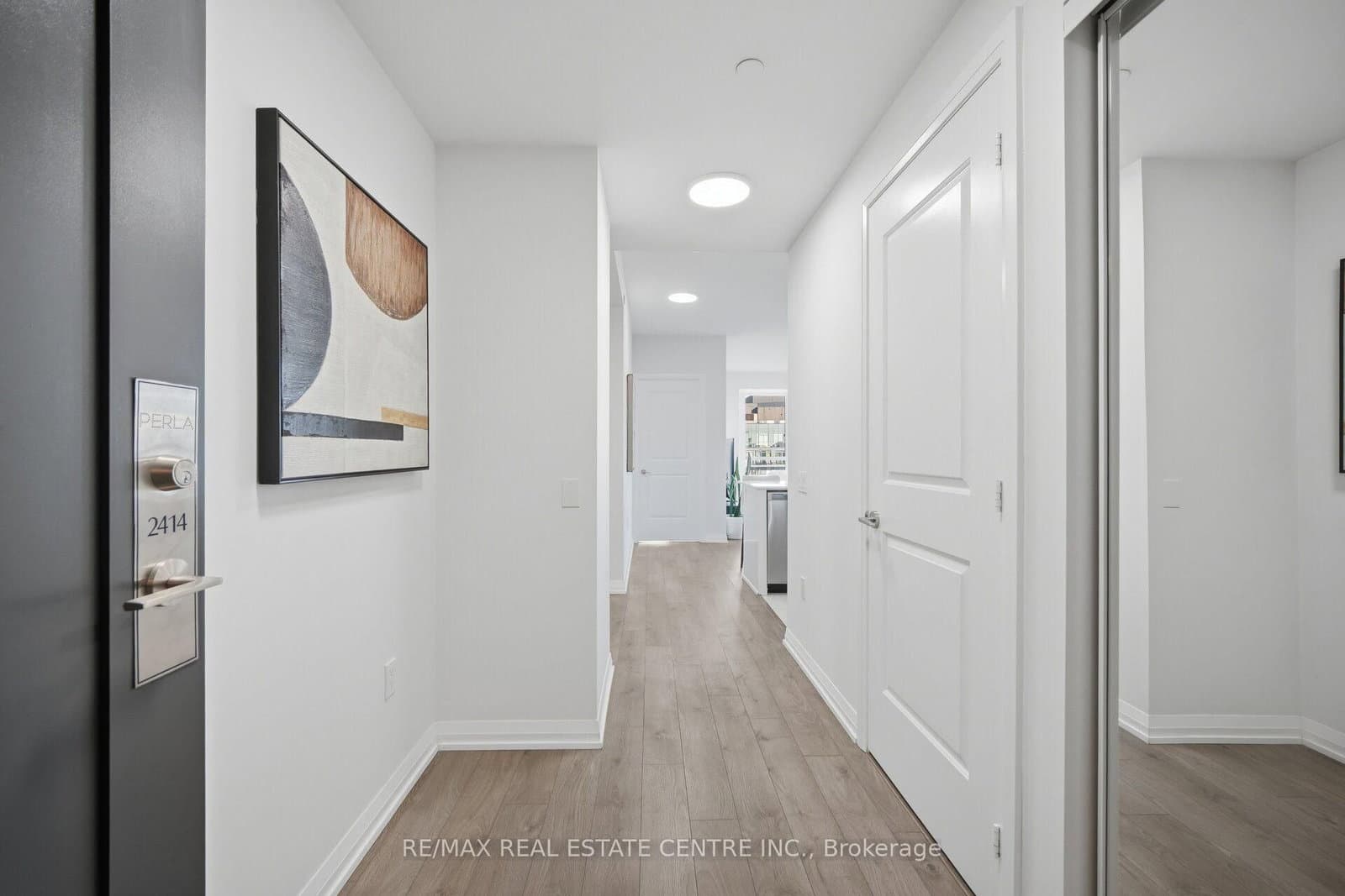 35 Watergarden Drive, Unit 2414 thumbnail 4