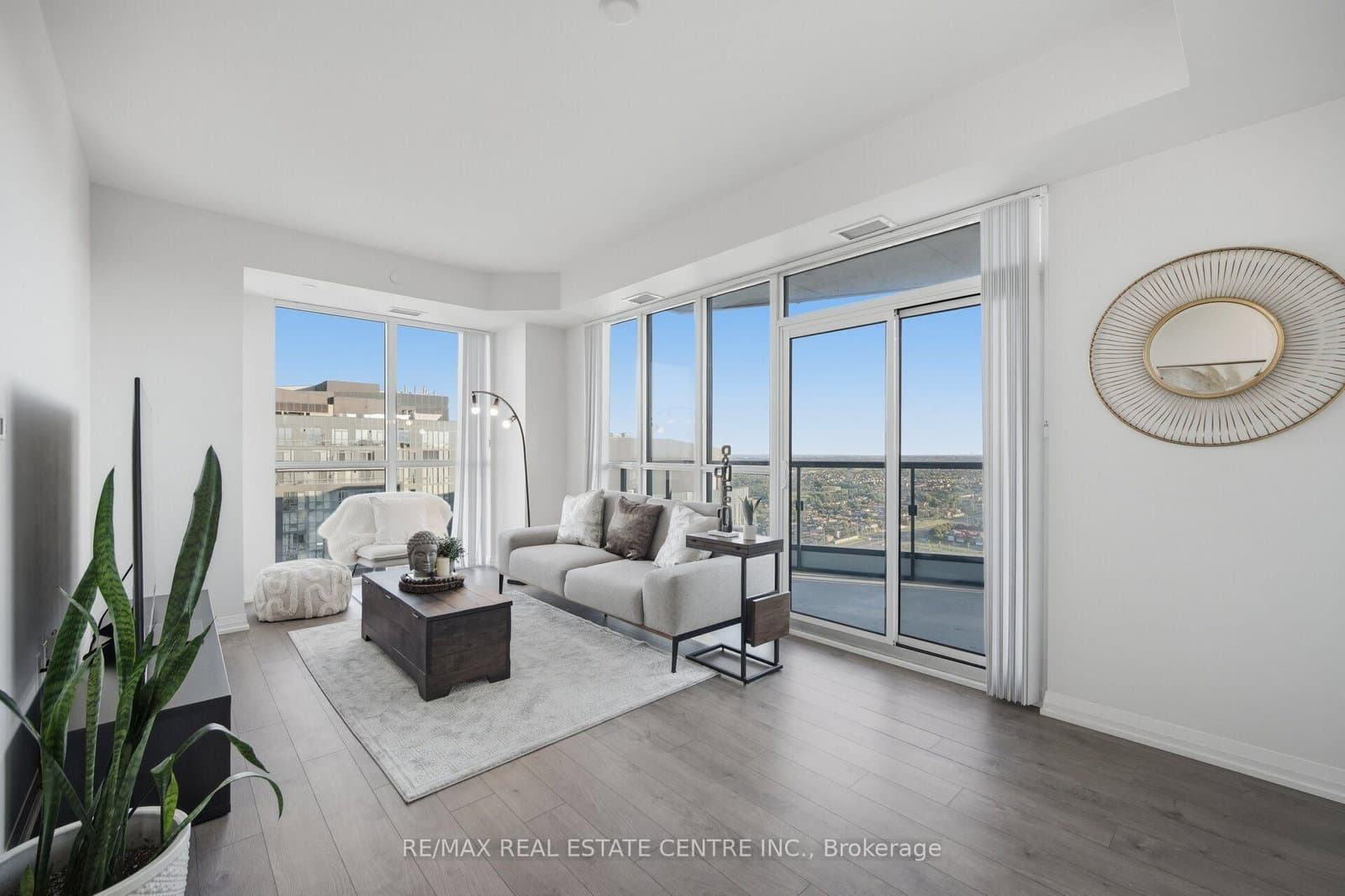 35 Watergarden Drive, Unit 2414 thumbnail 5