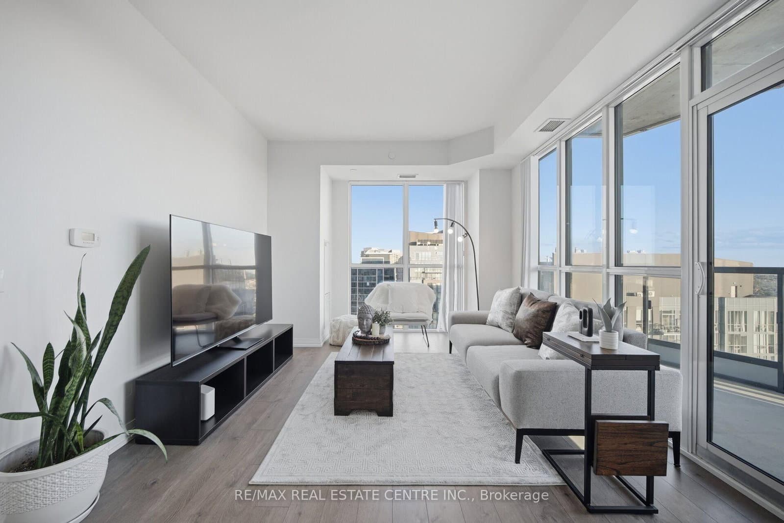 35 Watergarden Drive, Unit 2414 thumbnail 7