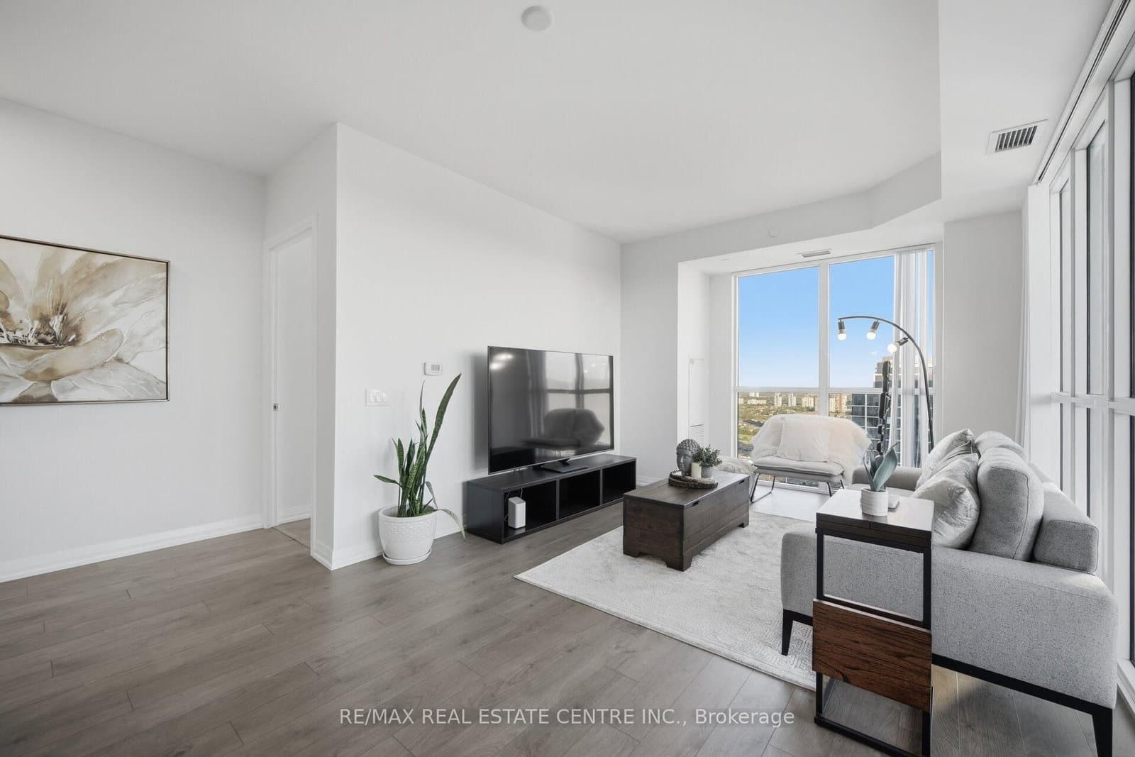 35 Watergarden Drive, Unit 2414 thumbnail 8