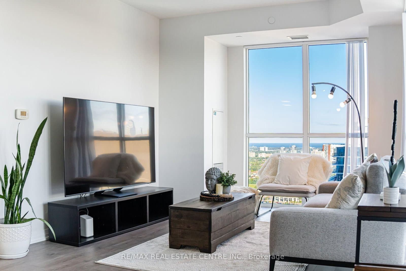 35 Watergarden Drive, Unit 2414 thumbnail 9