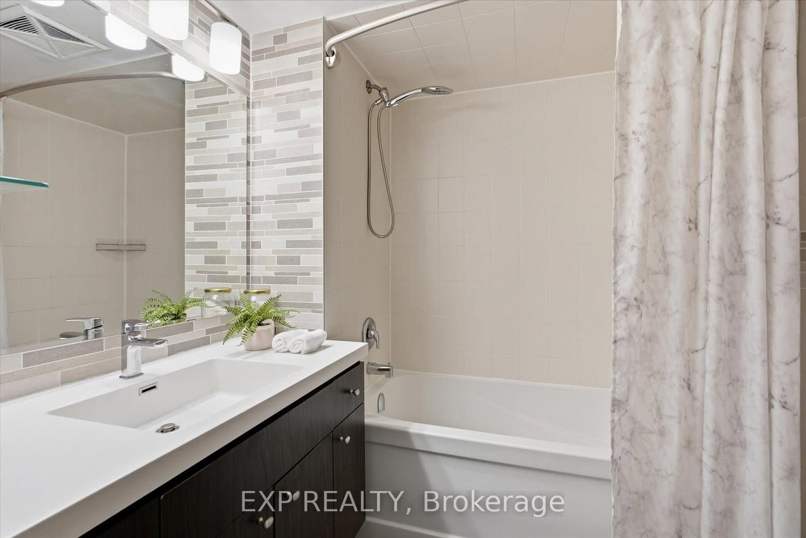 60 Baycliffe Crescent, Unit 412A thumbnail 16