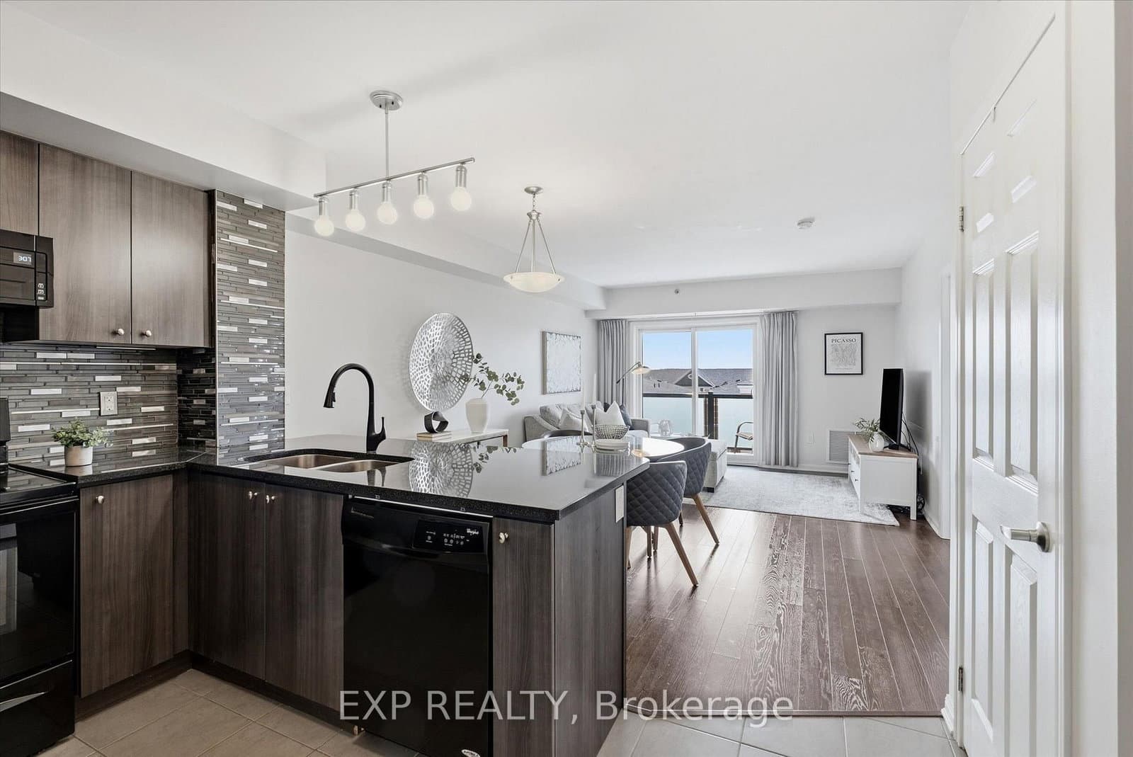 60 Baycliffe Crescent, Unit 412A thumbnail 2