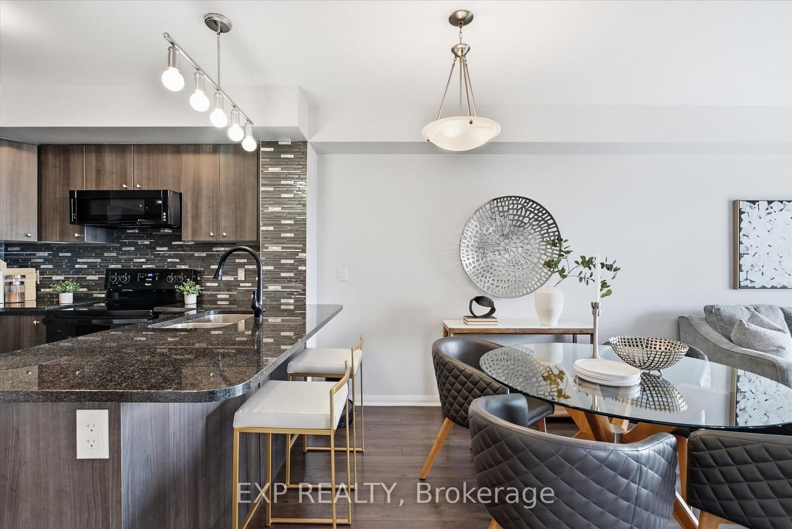60 Baycliffe Crescent, Unit 412A thumbnail 4