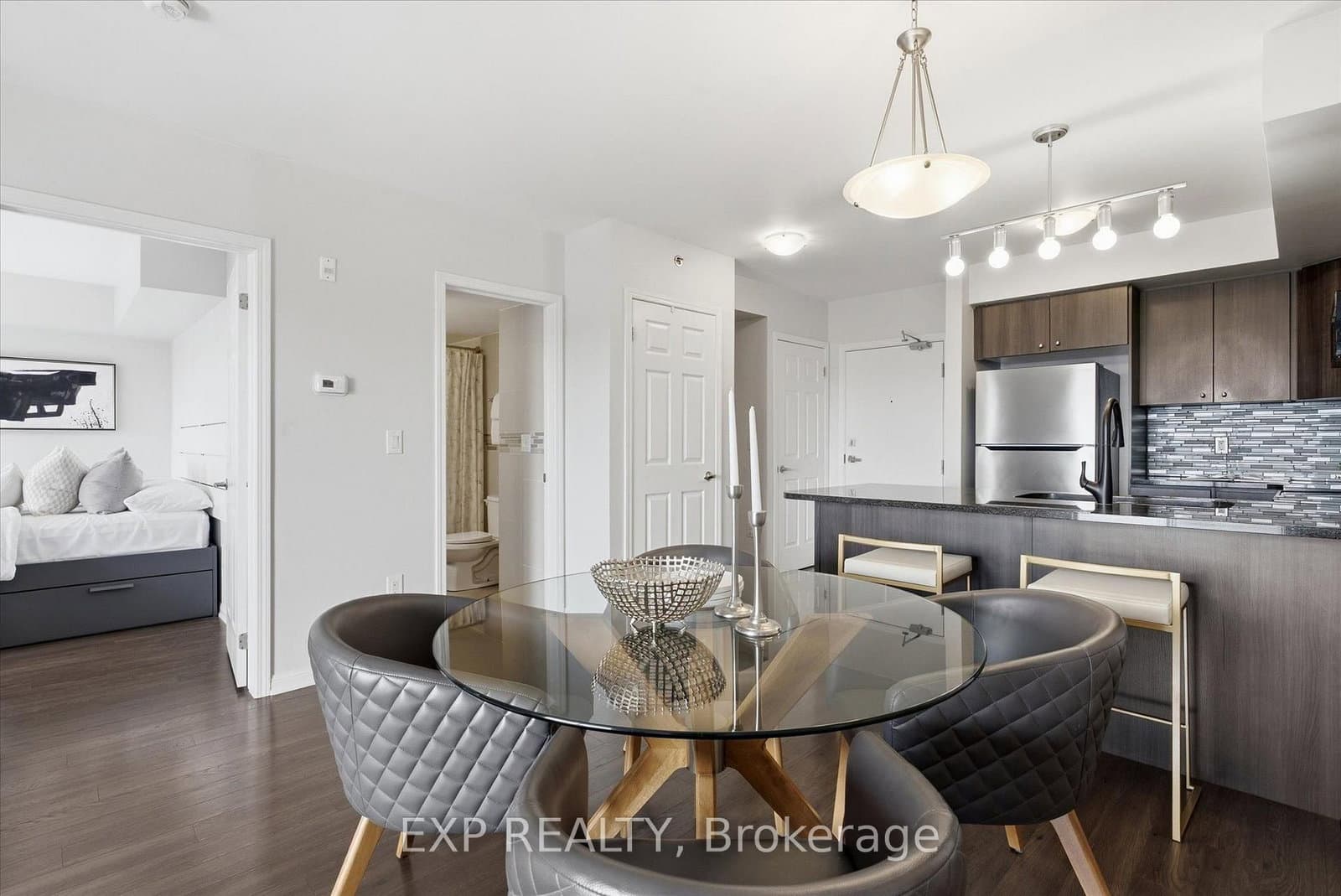 60 Baycliffe Crescent, Unit 412A thumbnail 6