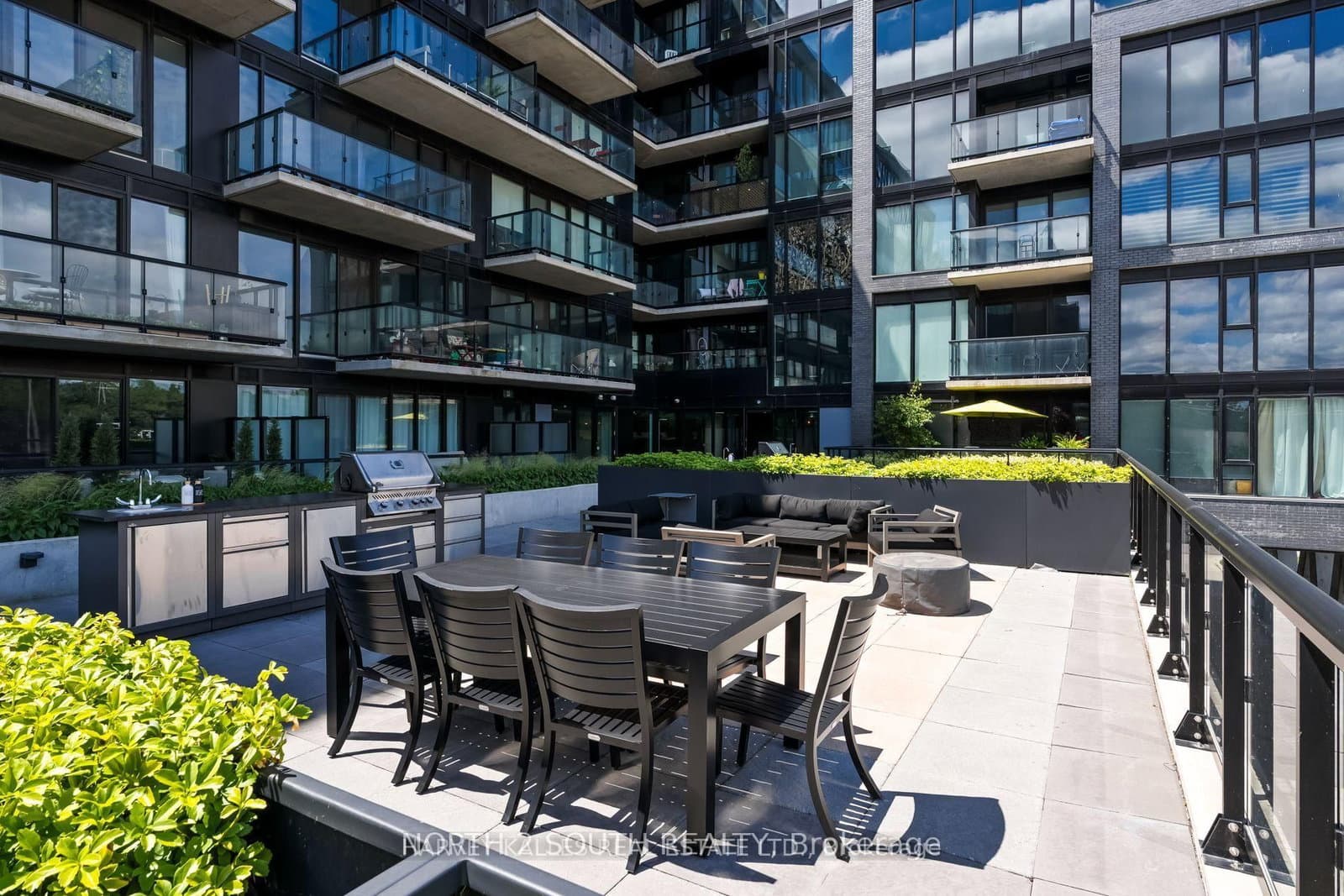 7 Smith Crescent, Unit 717 thumbnail 34