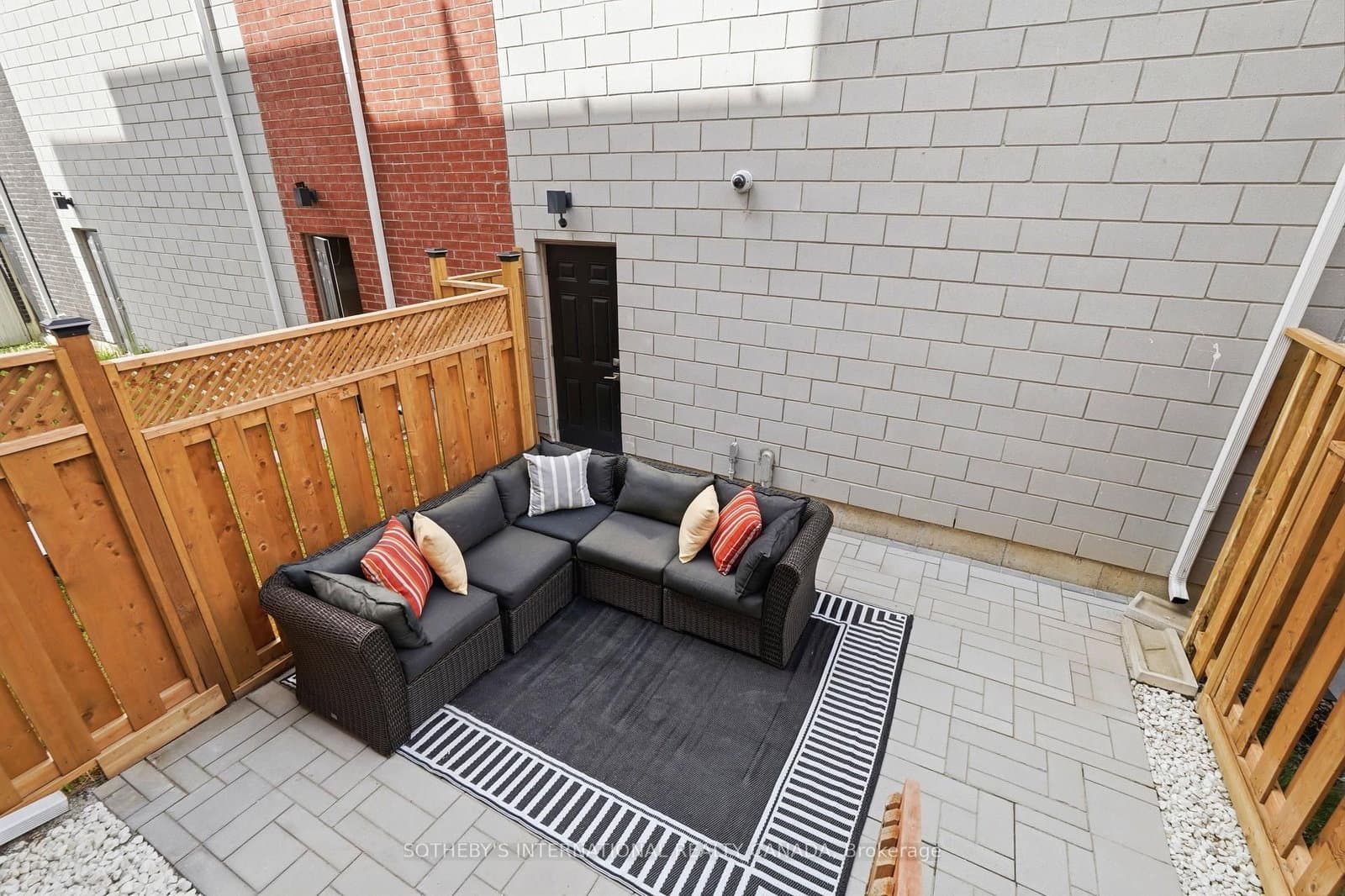 60 William Duncan Road thumbnail 30