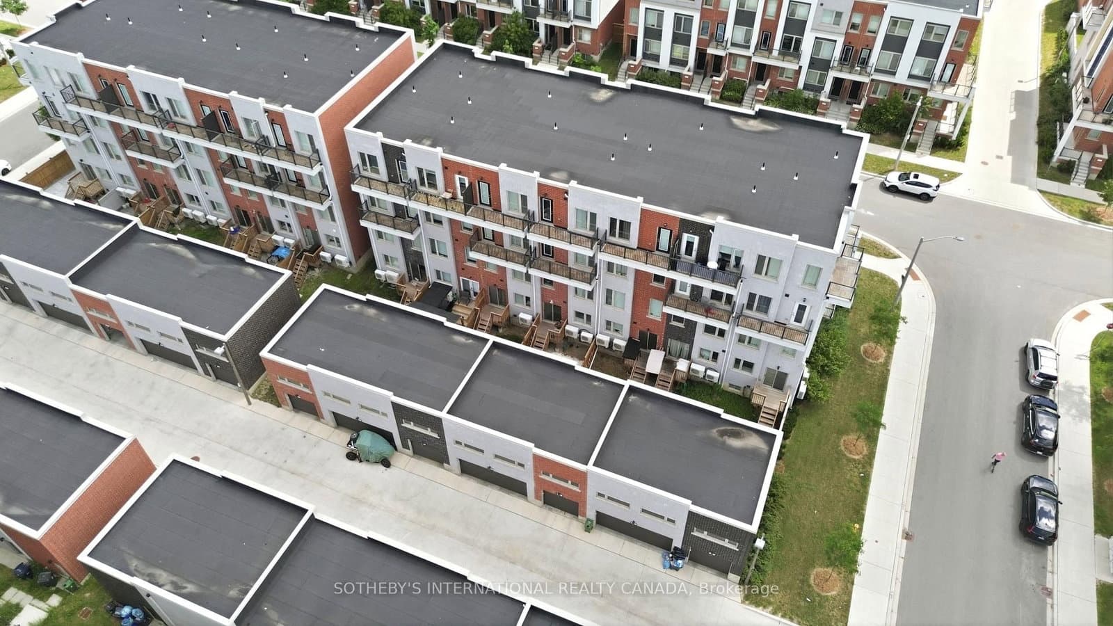 60 William Duncan Road thumbnail 35