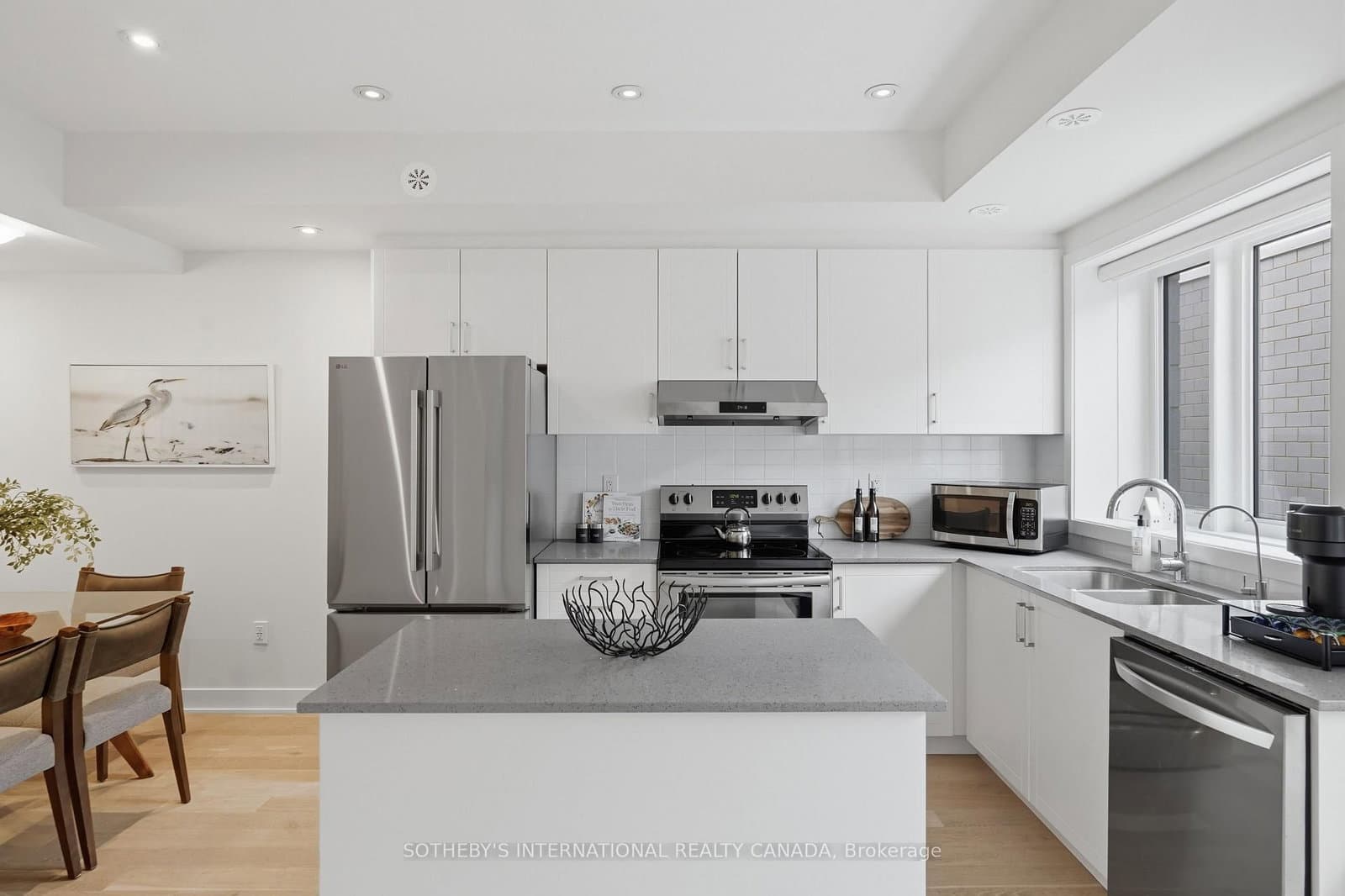 60 William Duncan Road thumbnail 8