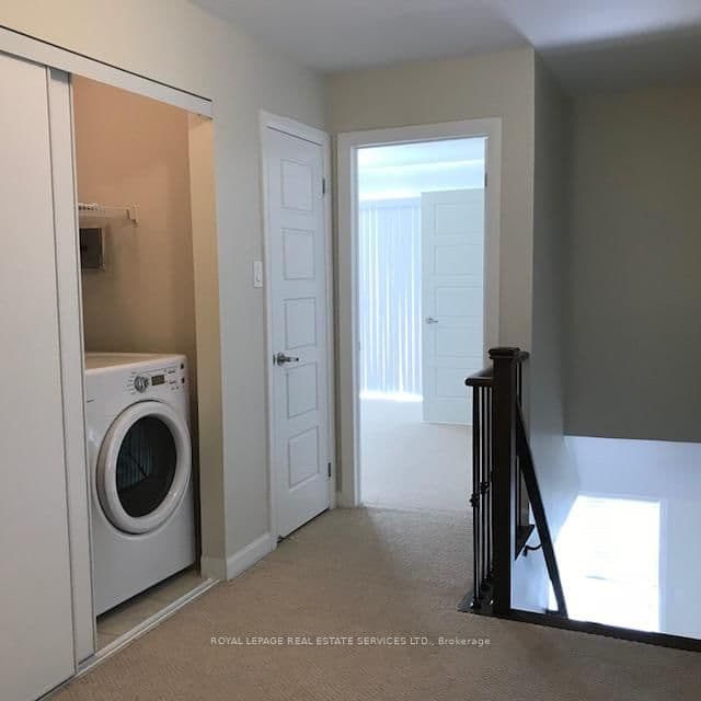 165 Hampshire Way, Unit 7 thumbnail 8