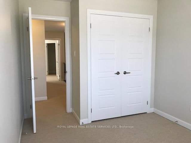 165 Hampshire Way, Unit 7 thumbnail 9