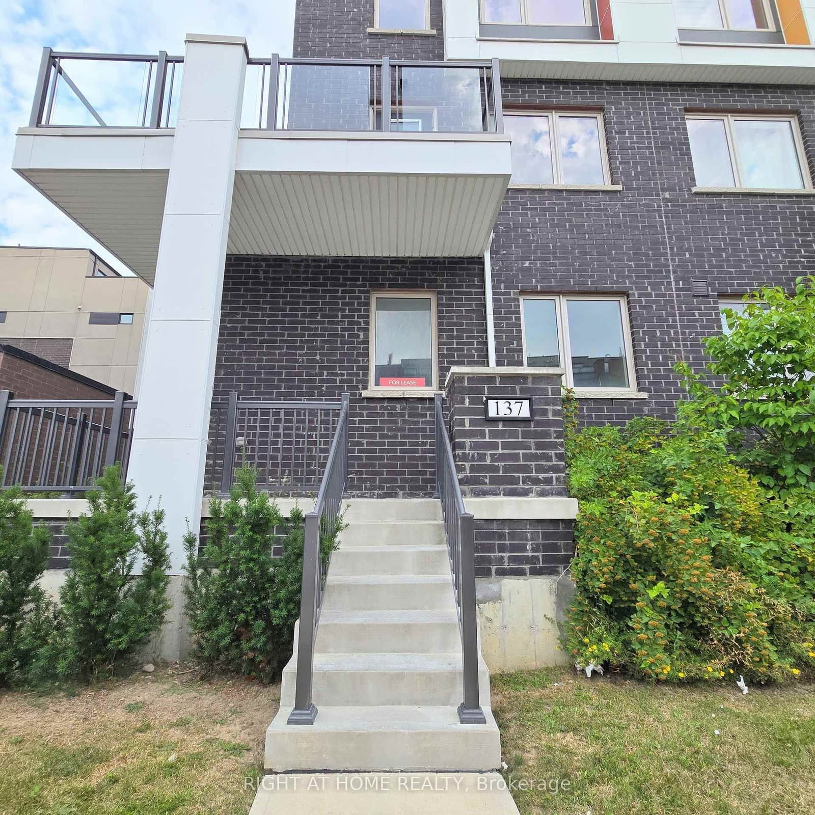137 Frederick Tisdale Drive, Unit #Upper Unit thumbnail 2